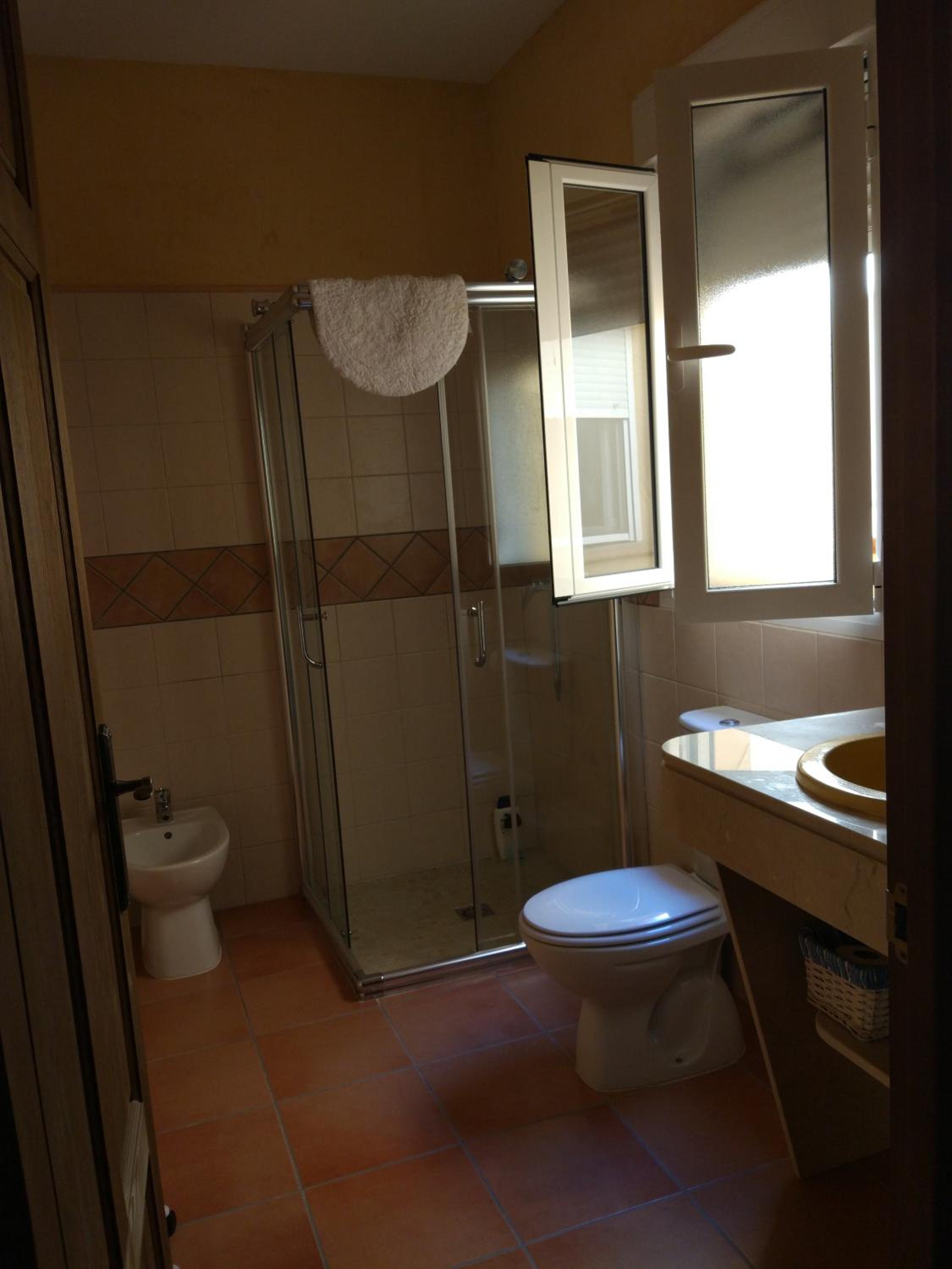 Apartment First Floor - Photo 2