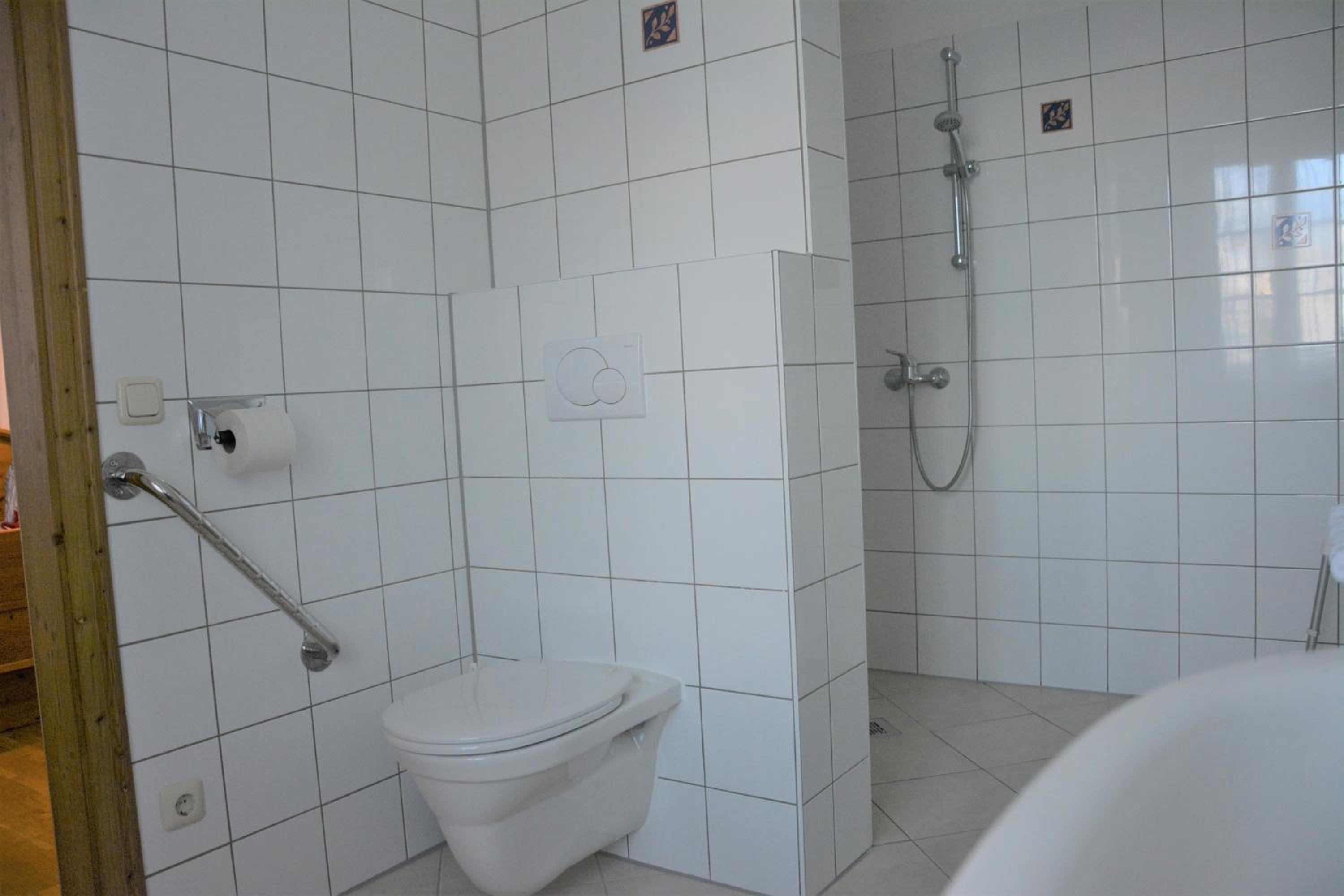 Double Room - Disability Access - Photo 2