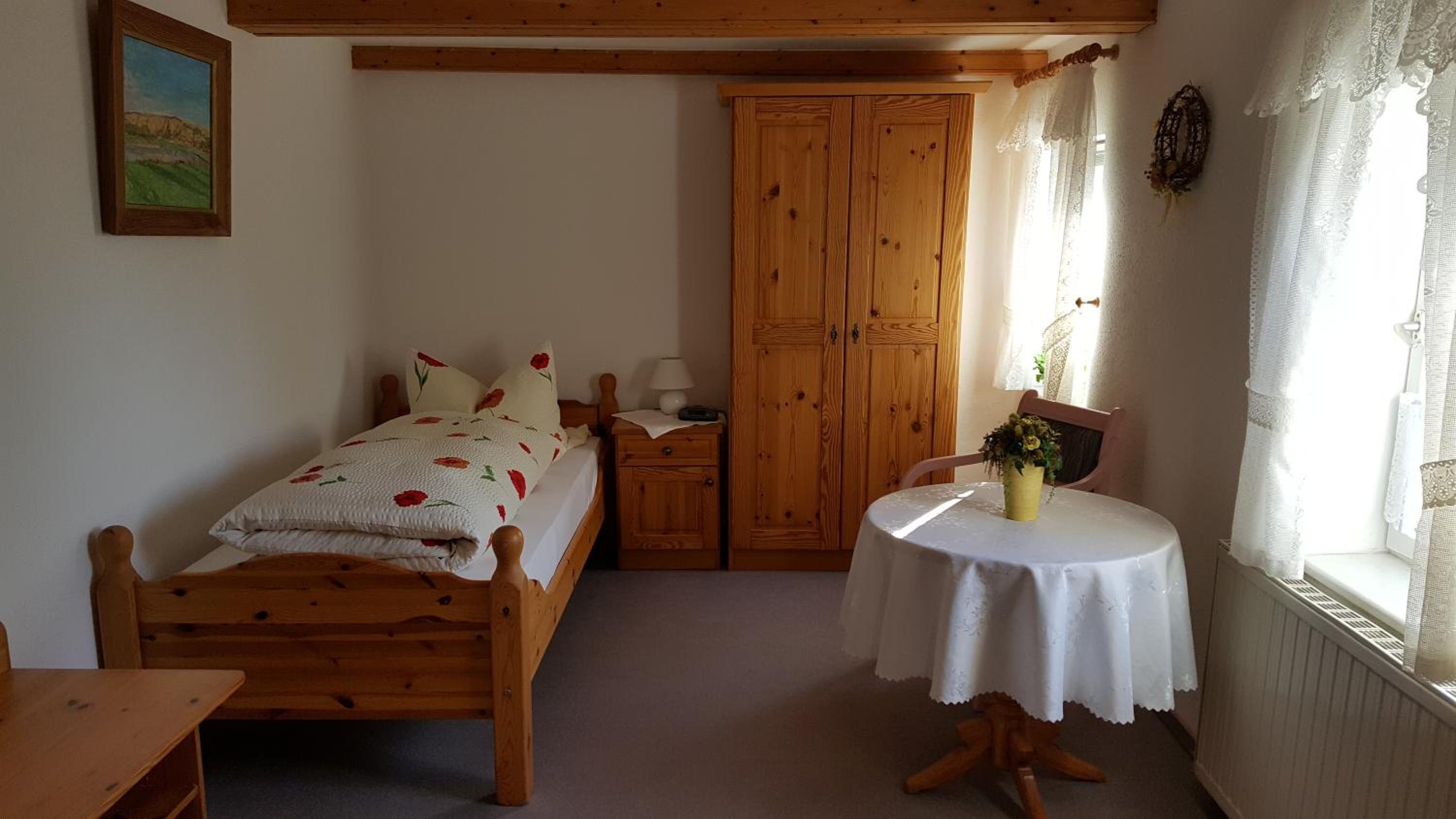 Single Room with Bathroom photo 3