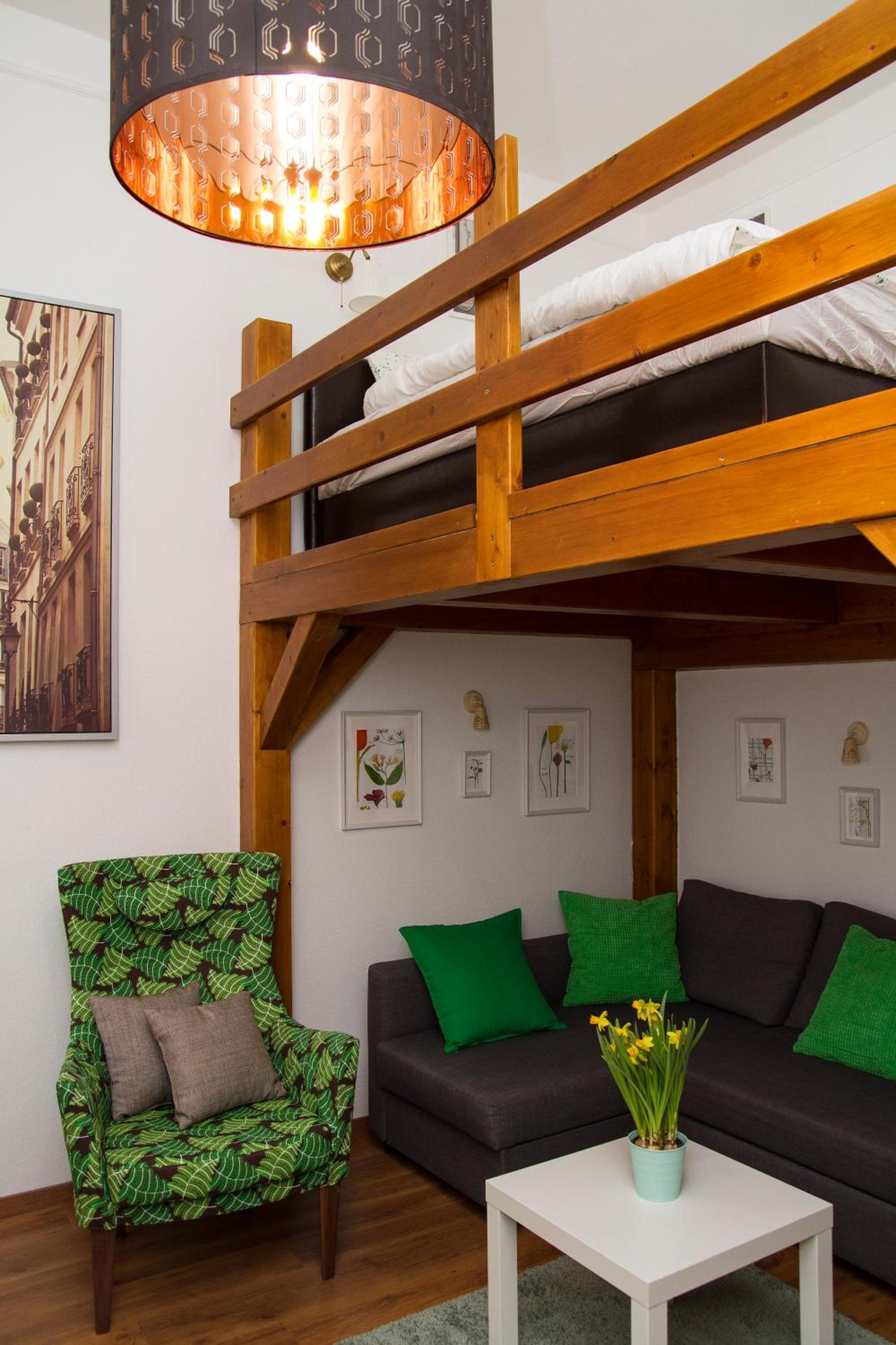 One-Bedroom Apartment