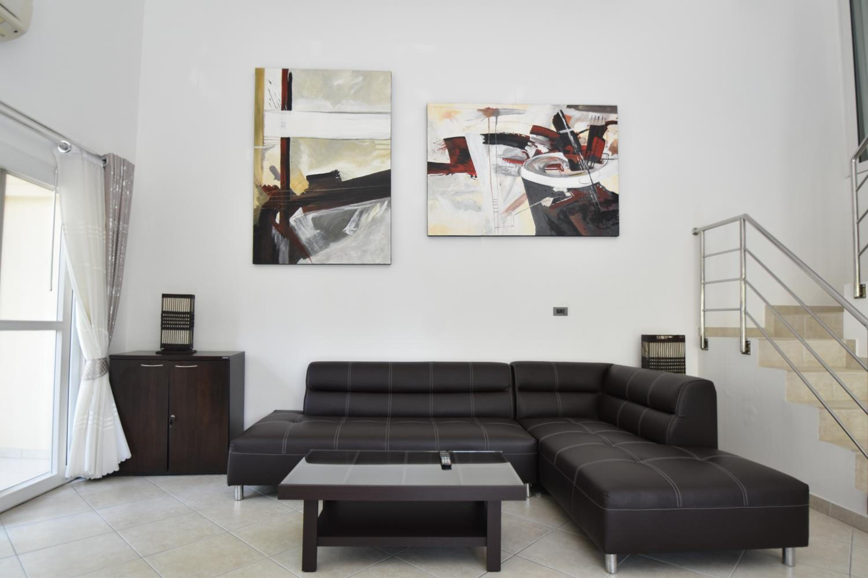 Deluxe One-Bedroom Apartment with Private Garden - 106