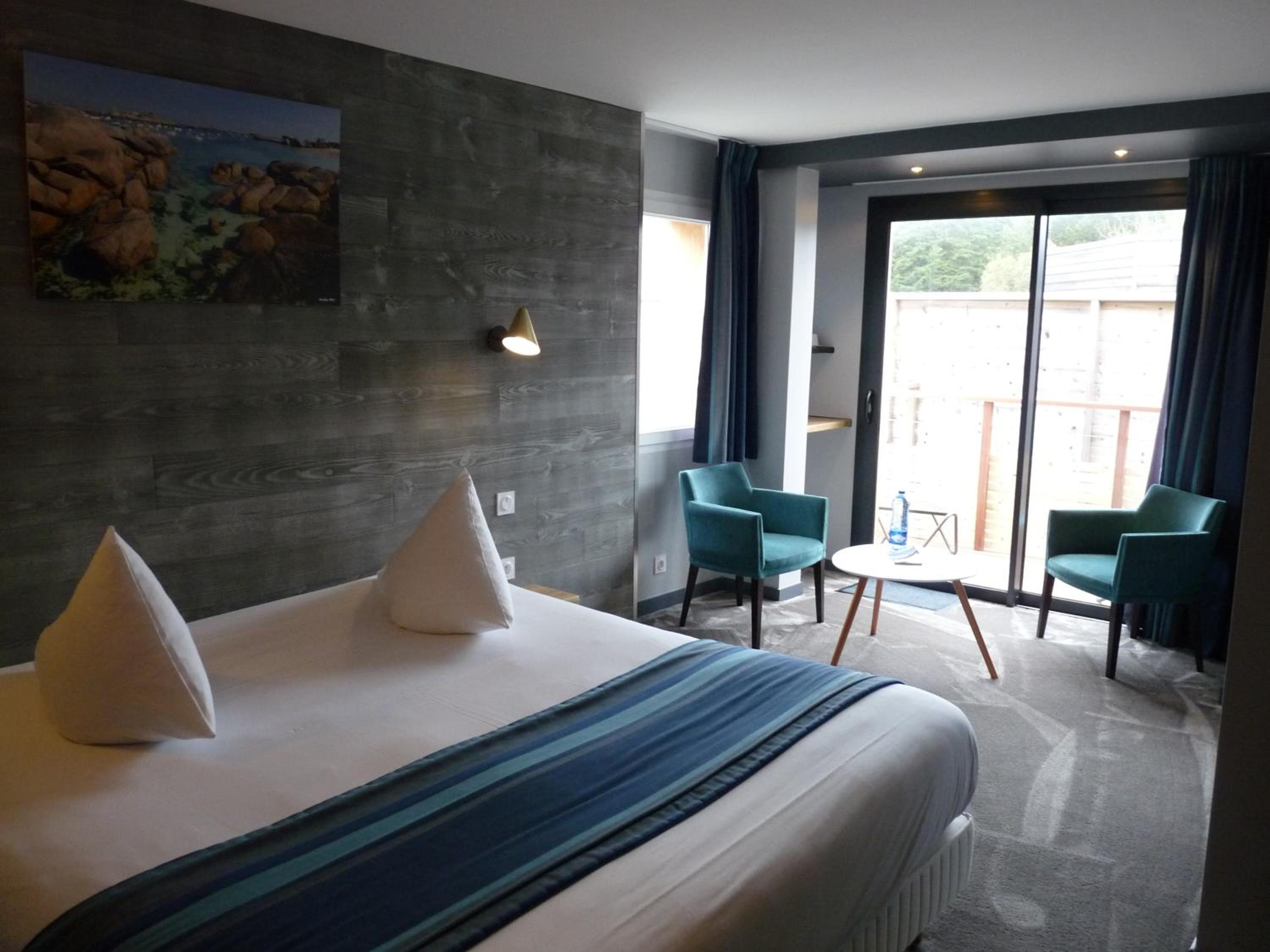 Superior Room with Courtyard view - Photo 8