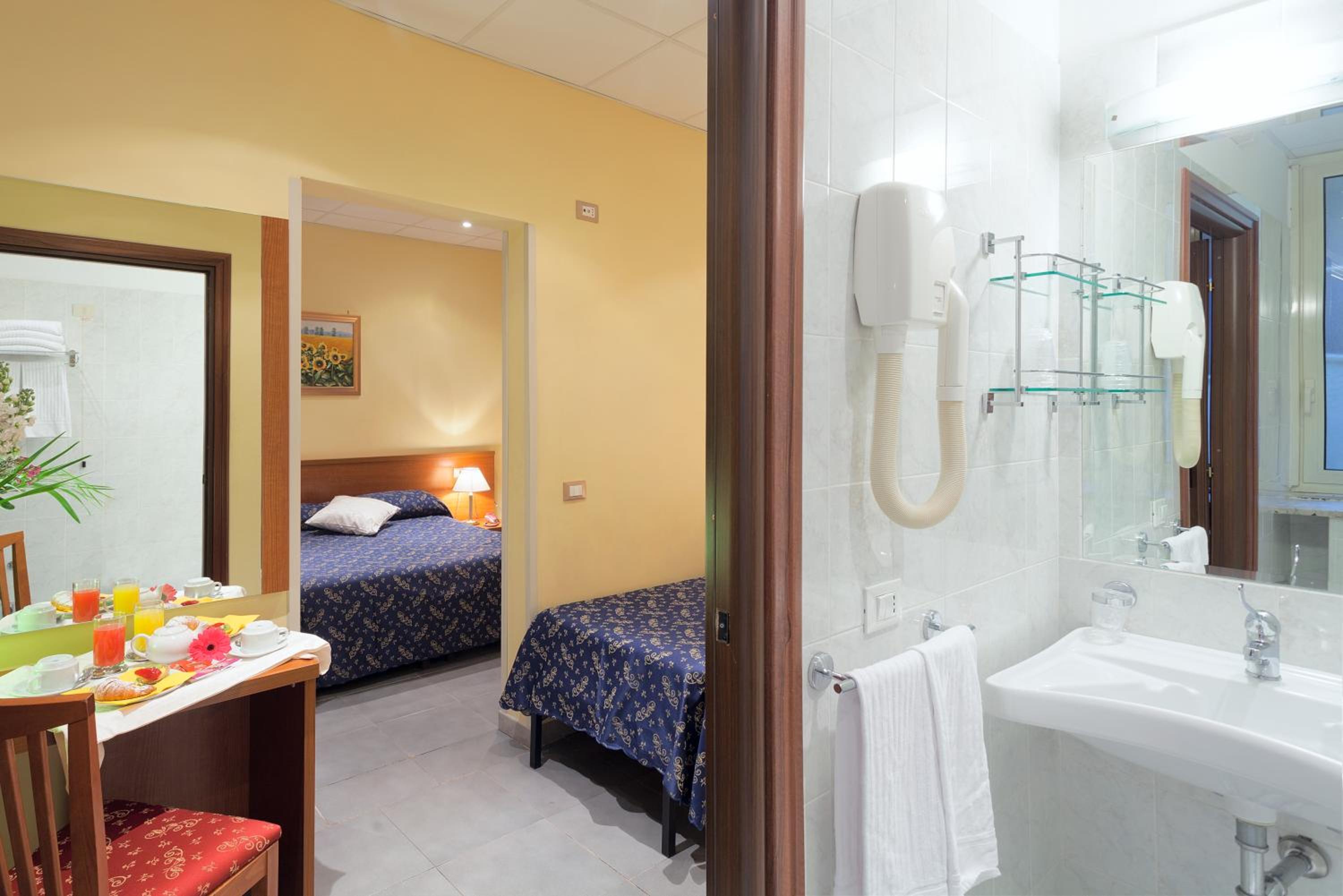 Quadruple Room photo 2
