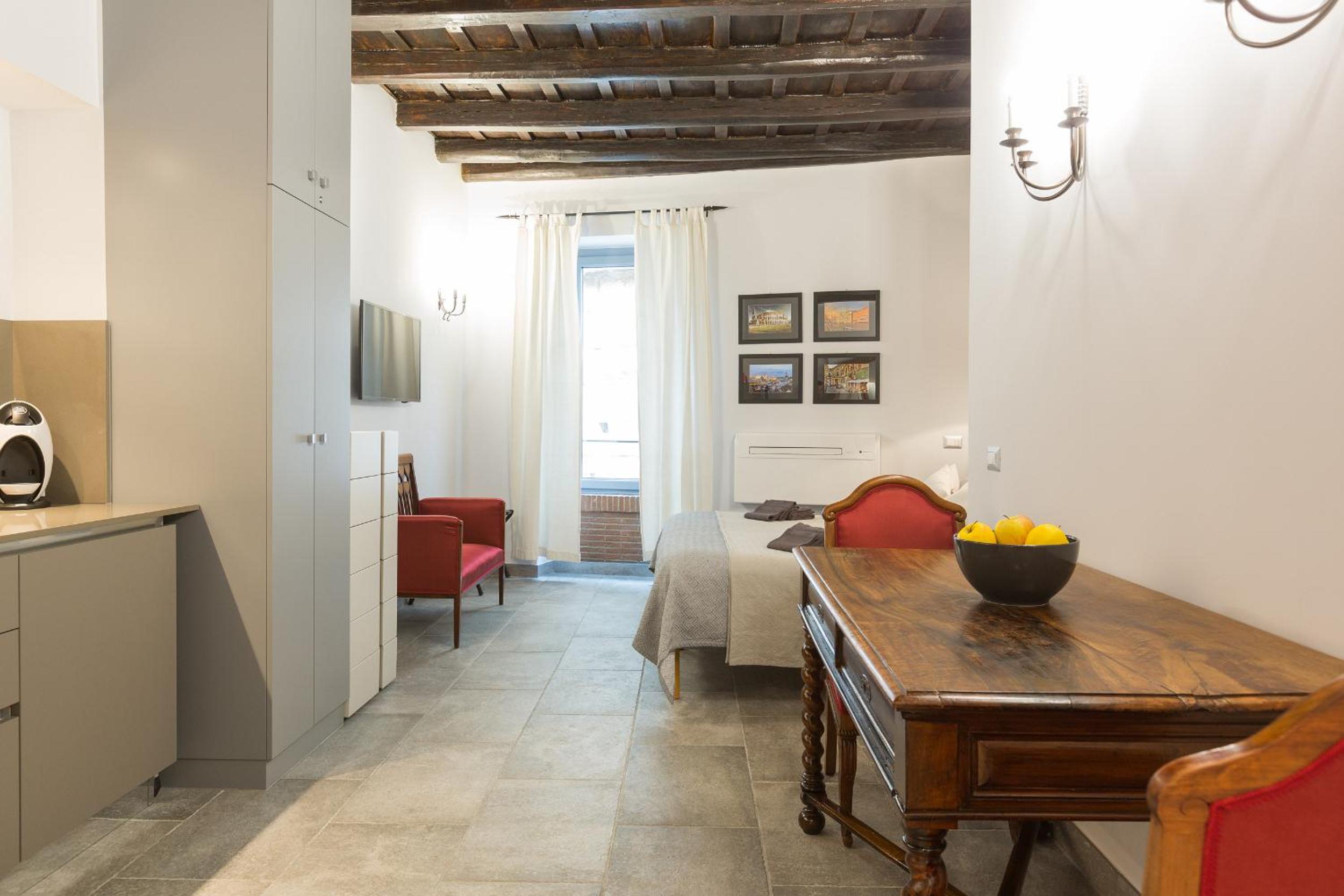 Studio Apartment