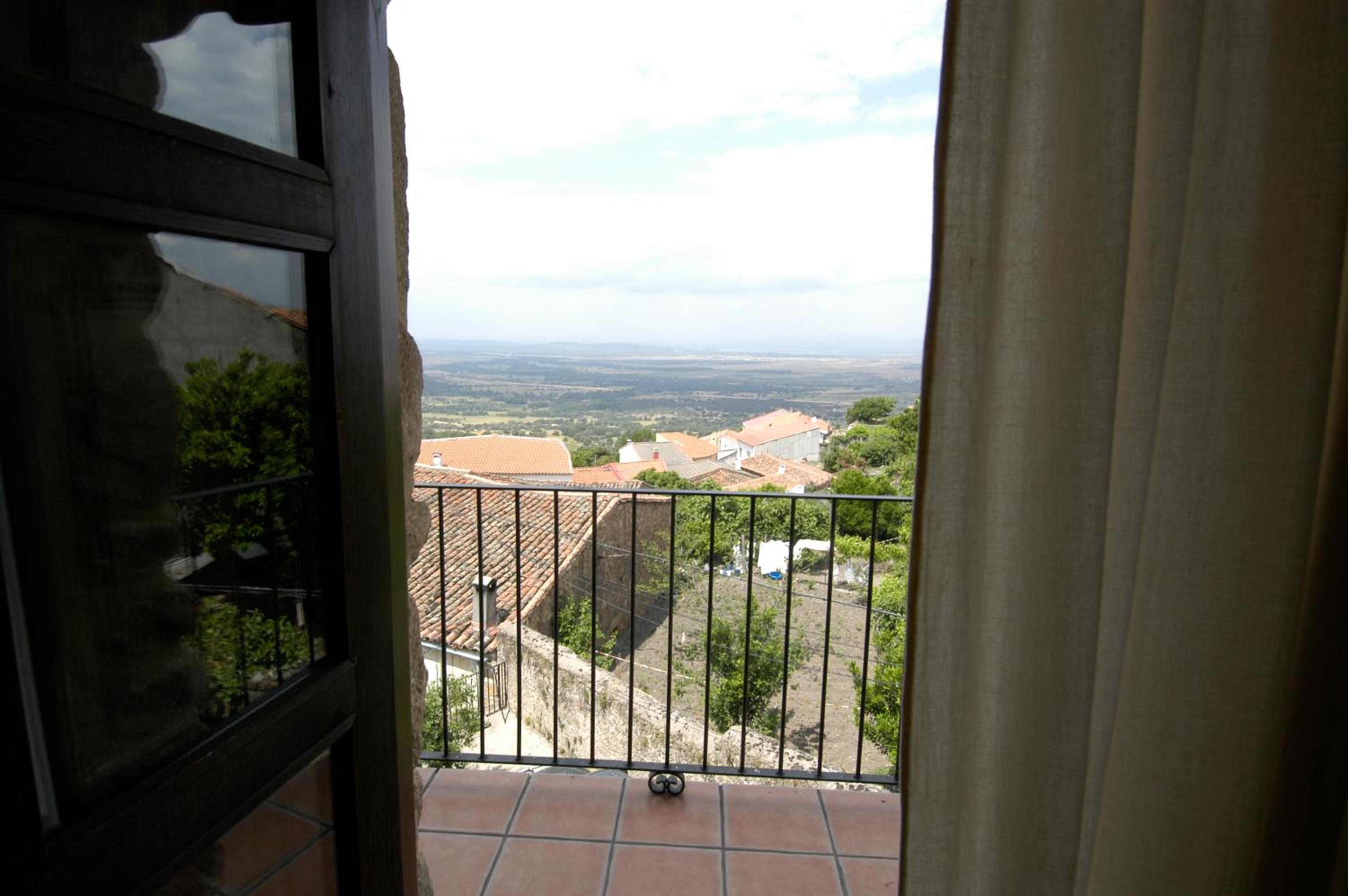 Deluxe Double Room With Shower photo 3