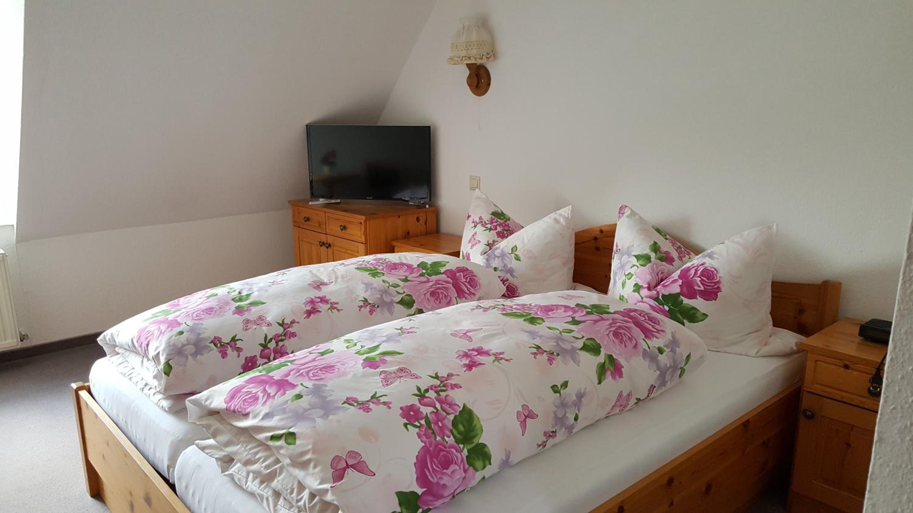 Double Room with Private Bathroom photo 3