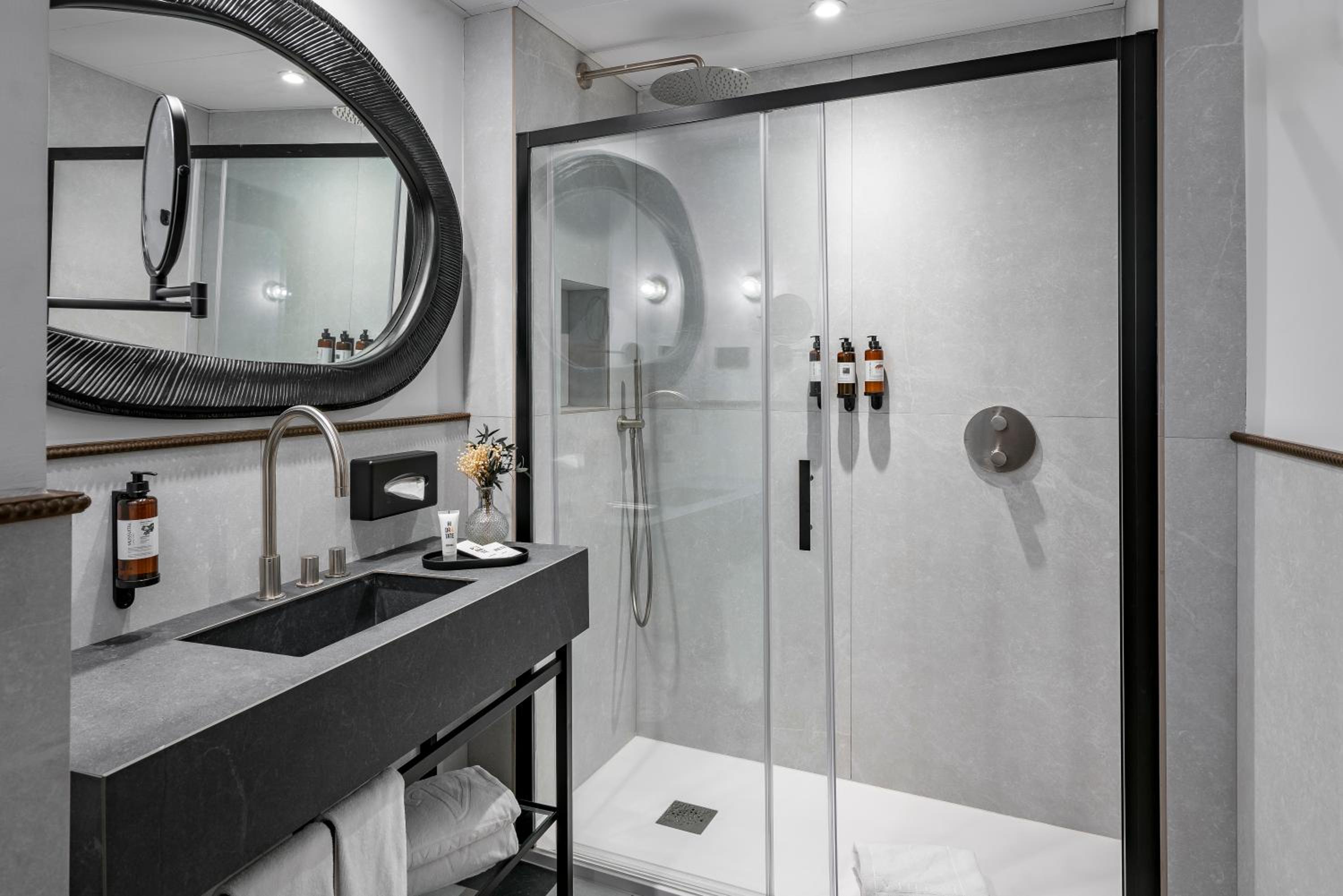 Deluxe Room with Terrace