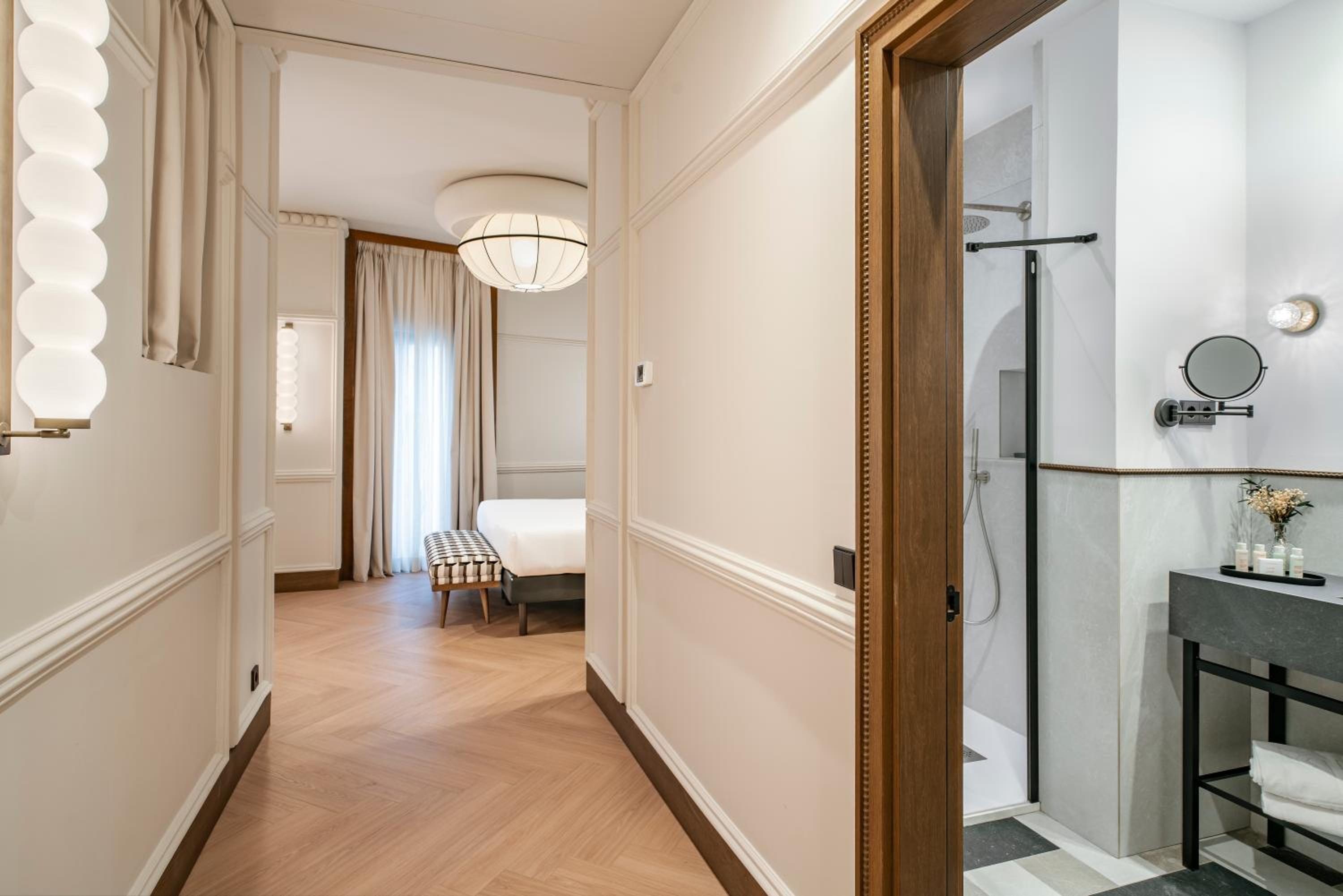 Deluxe Room with Terrace thumbnail 5