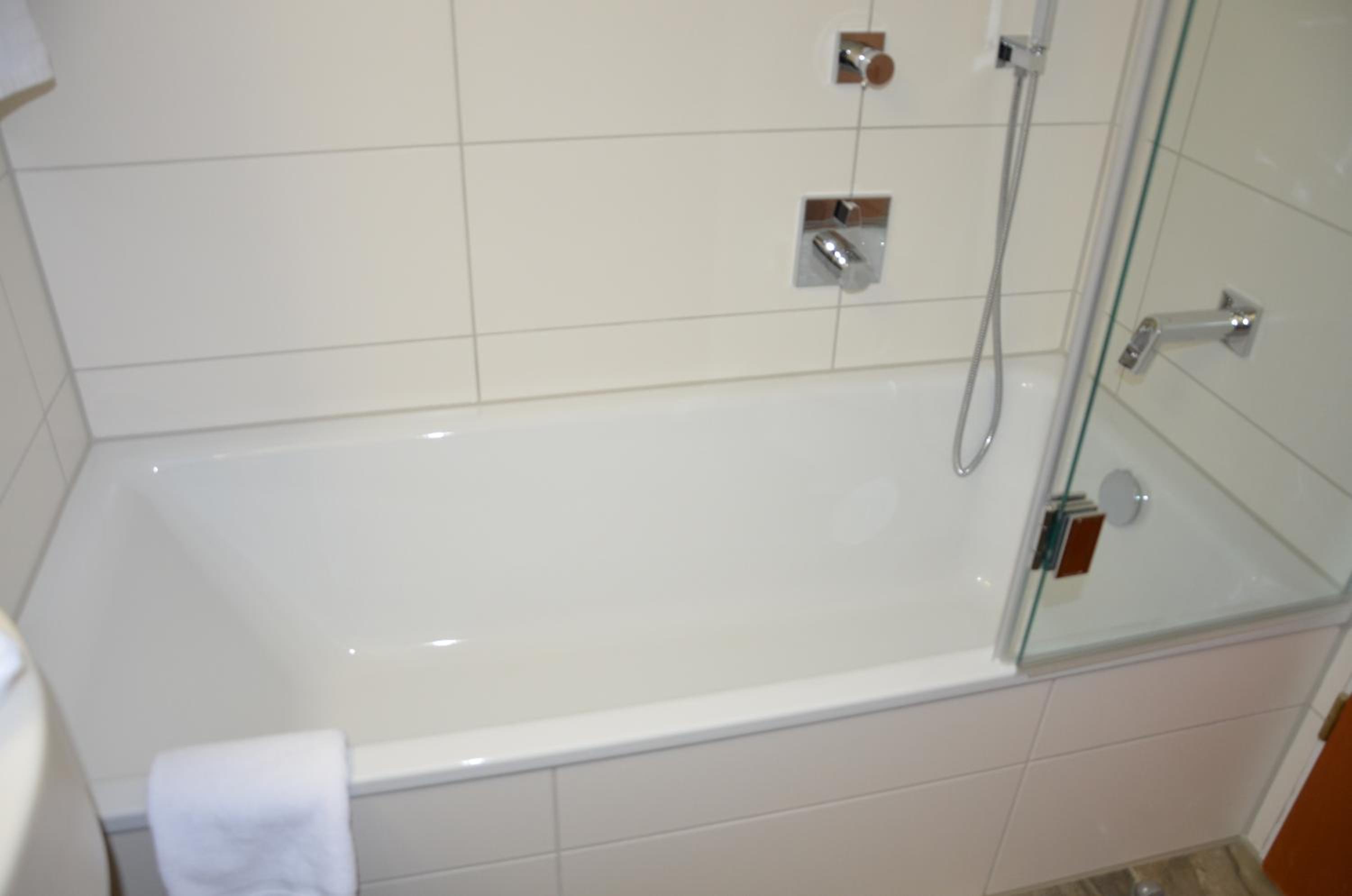 Double Room with Lake View and Balcony photo 3