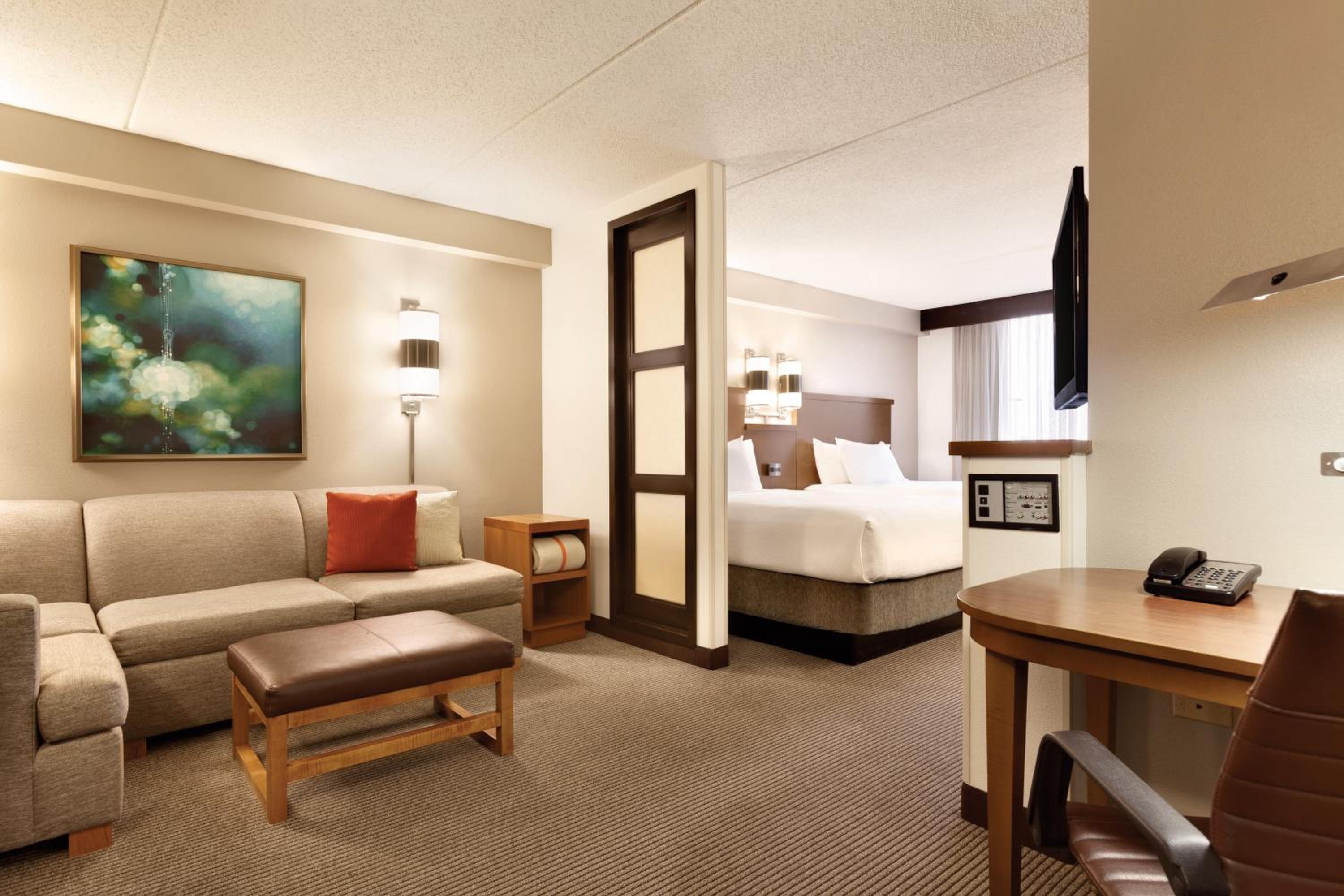 Double Room with Two Double Beds and Sofa Bed - Photo 1