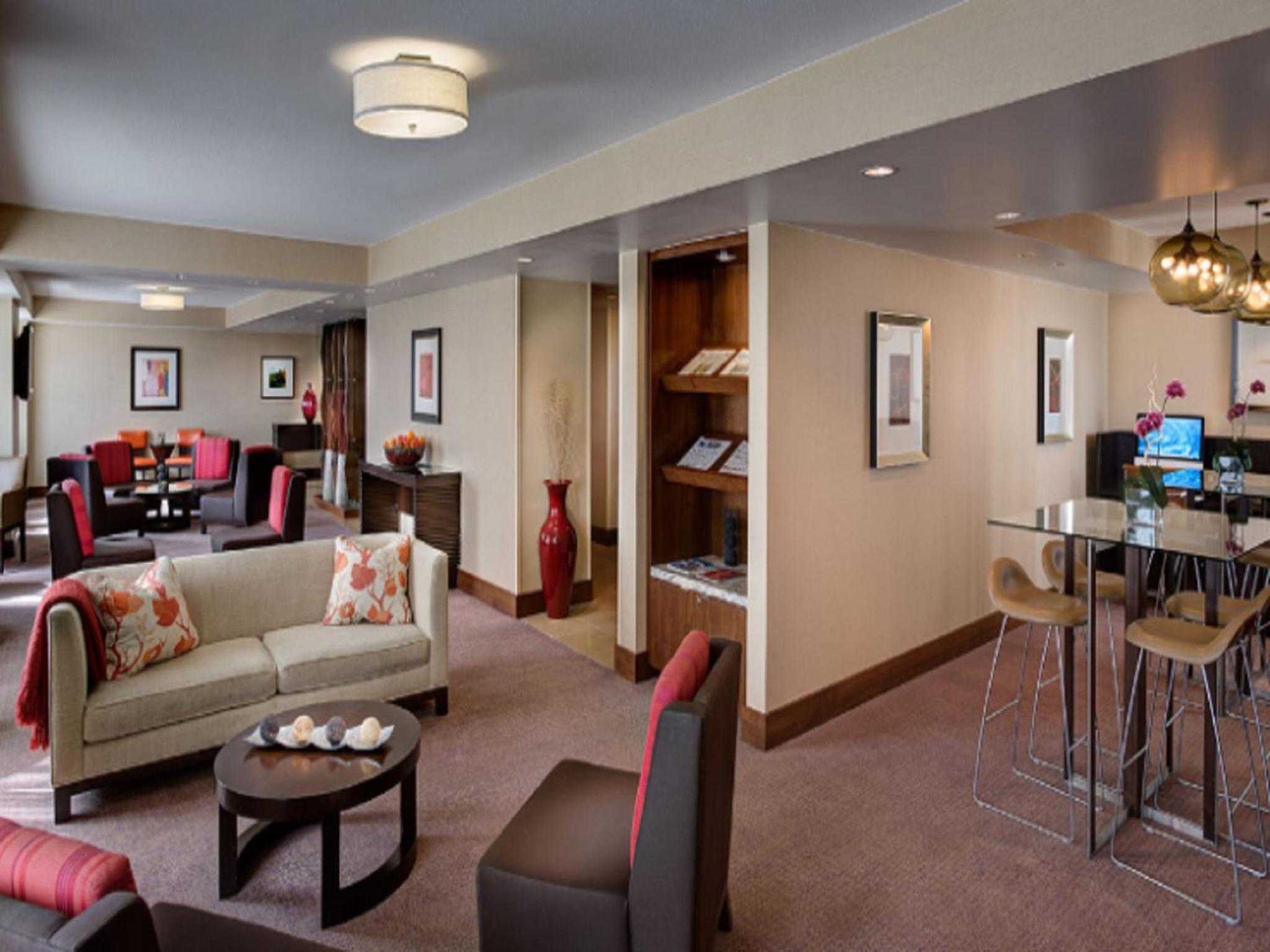 King Room - Club Access photo 2