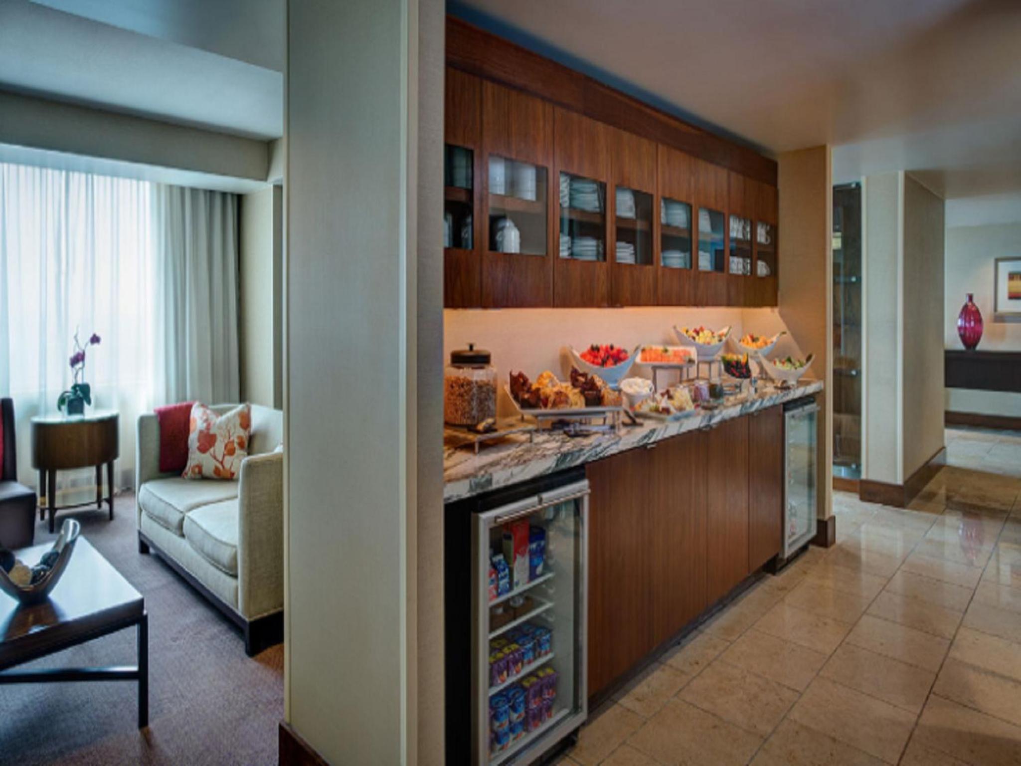 King Room - Club Access photo 3