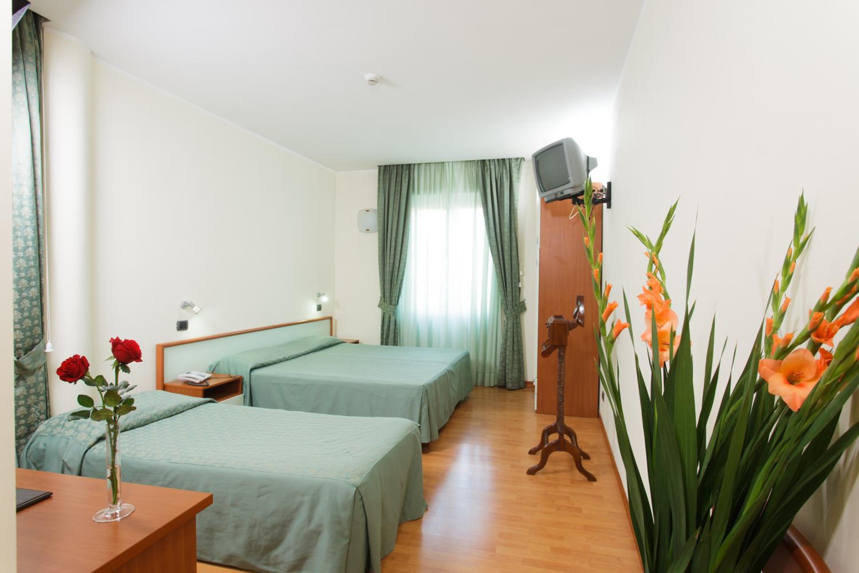 Triple Room - Photo 1