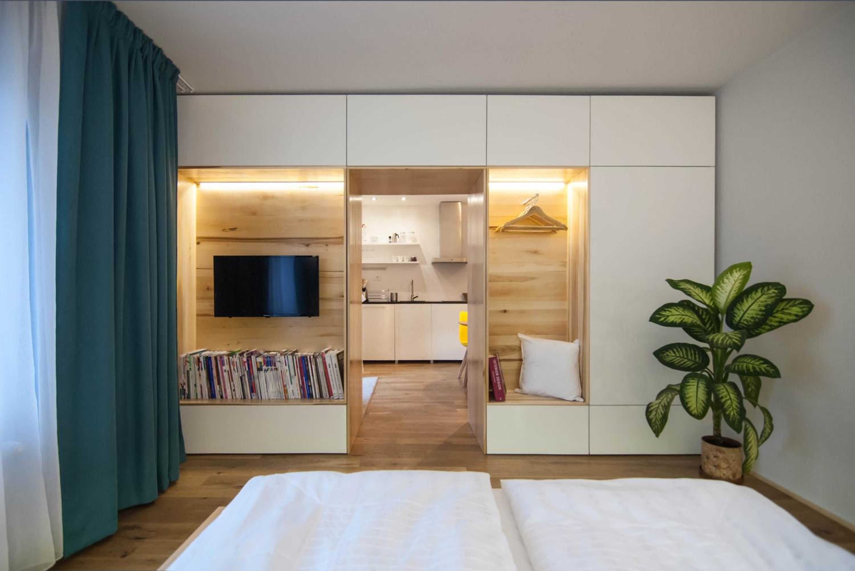 Apartment with Garden View - Photo 21