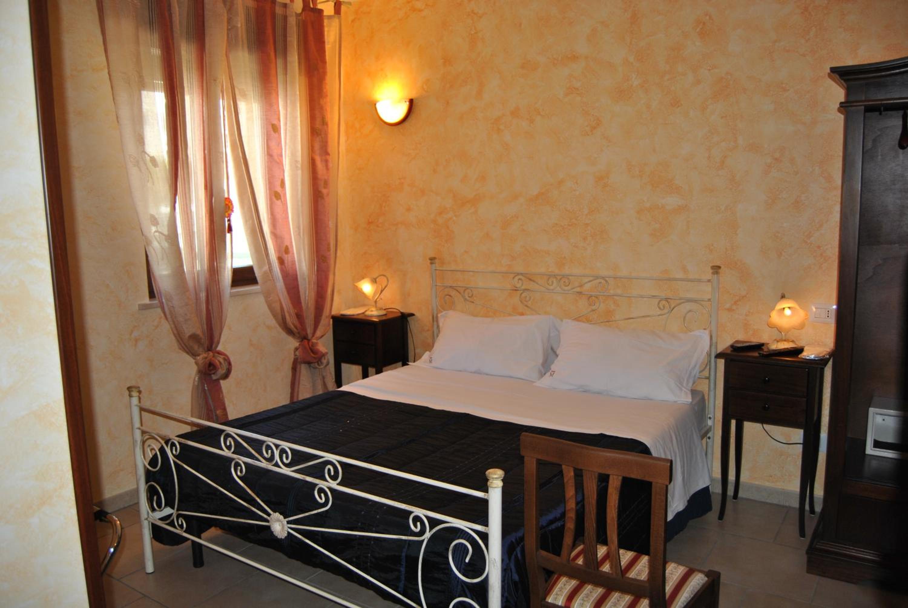Quadruple Room - Photo 6