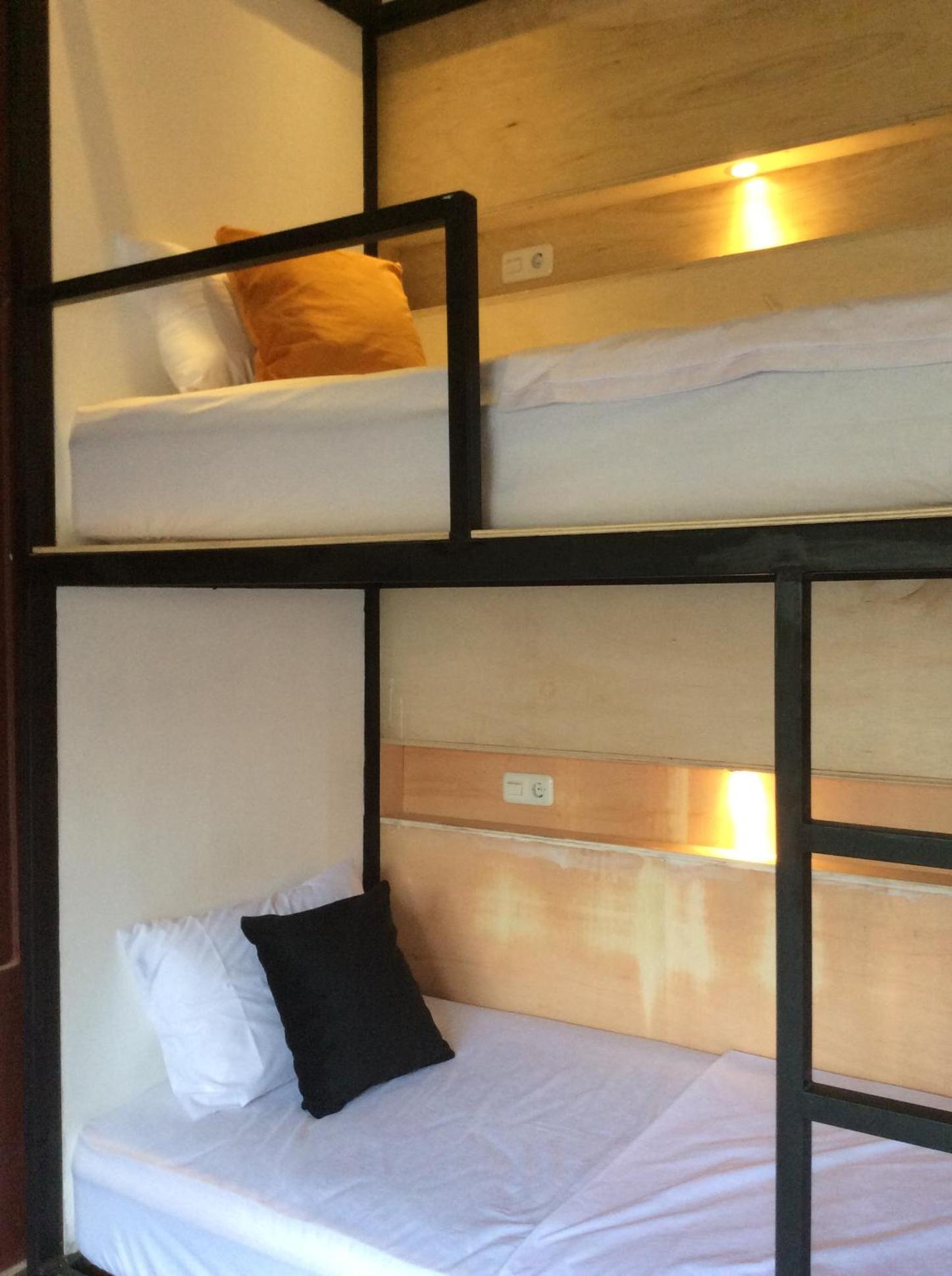 Bed in 4-Bed Mixed Dormitory Room photo 1