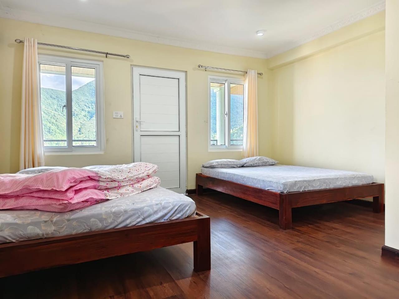 Quadruple Room with Terrace