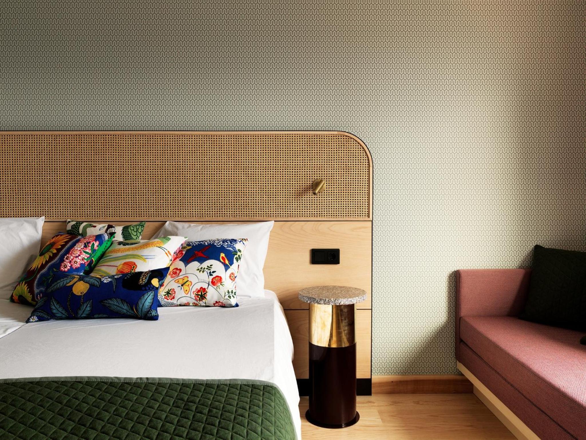 Twin Room - Photo 5