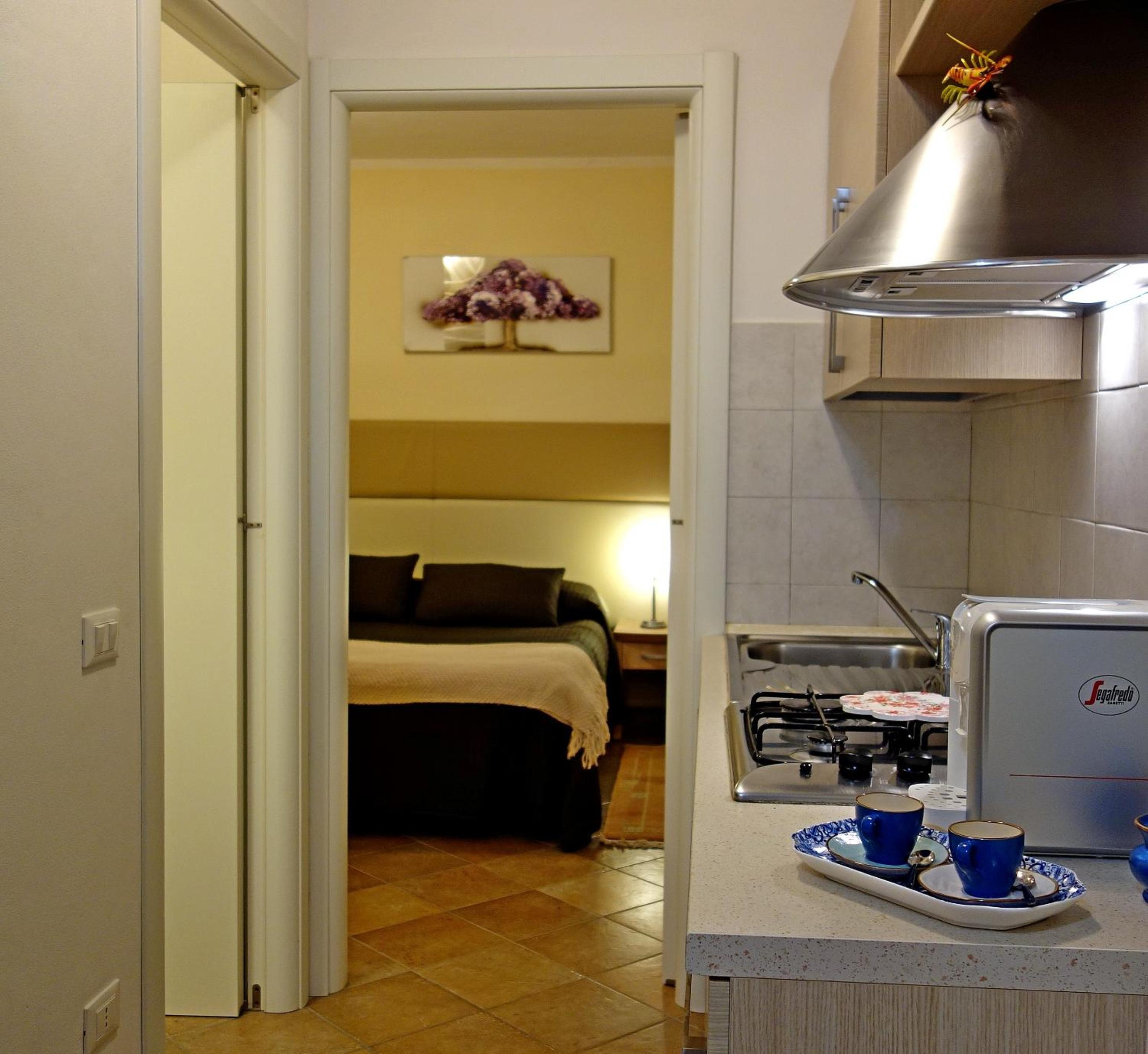 Superior One-Bedroom Apartment (2 Adults) - Photo 4