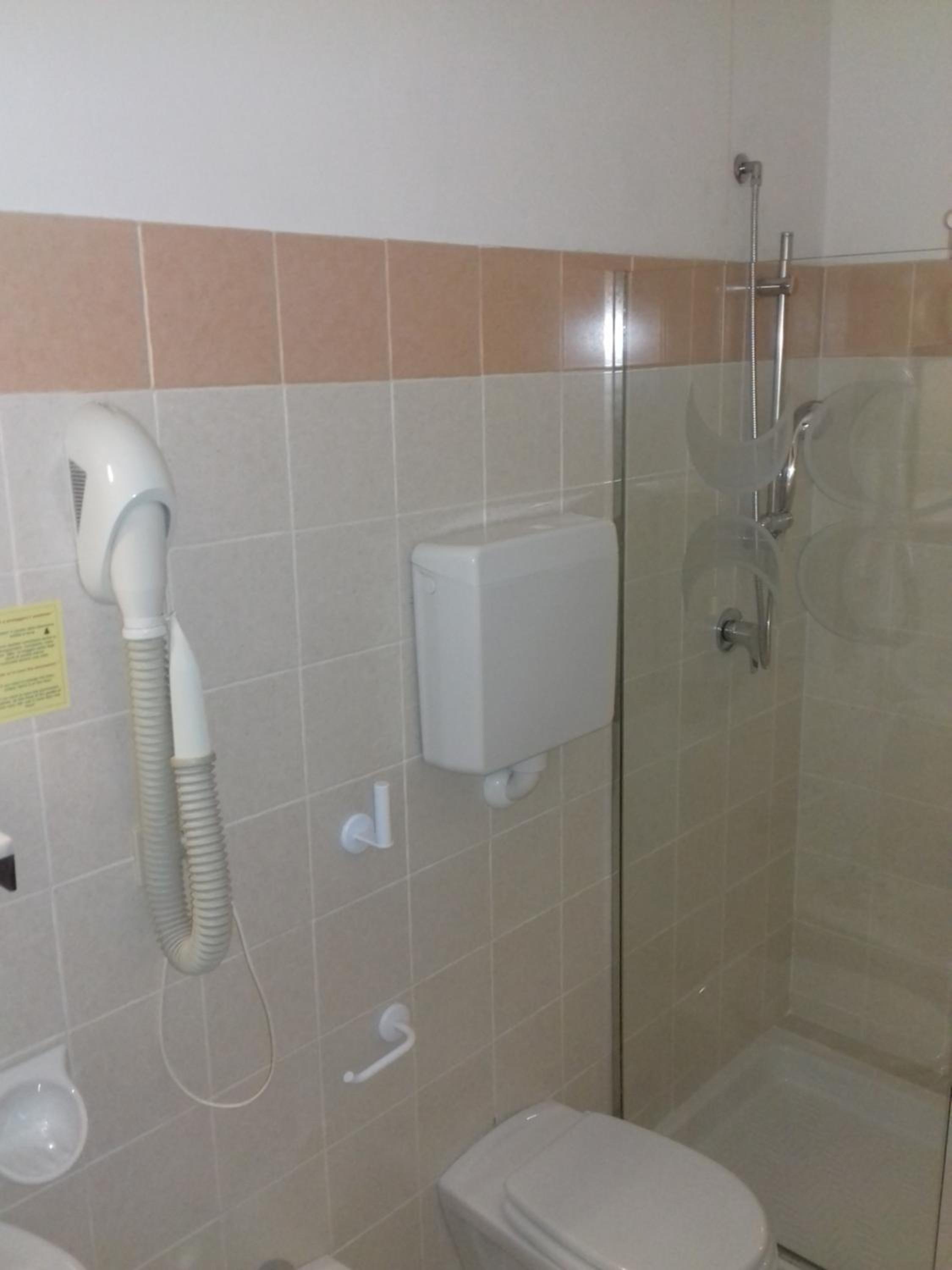 Triple Room - Photo 5