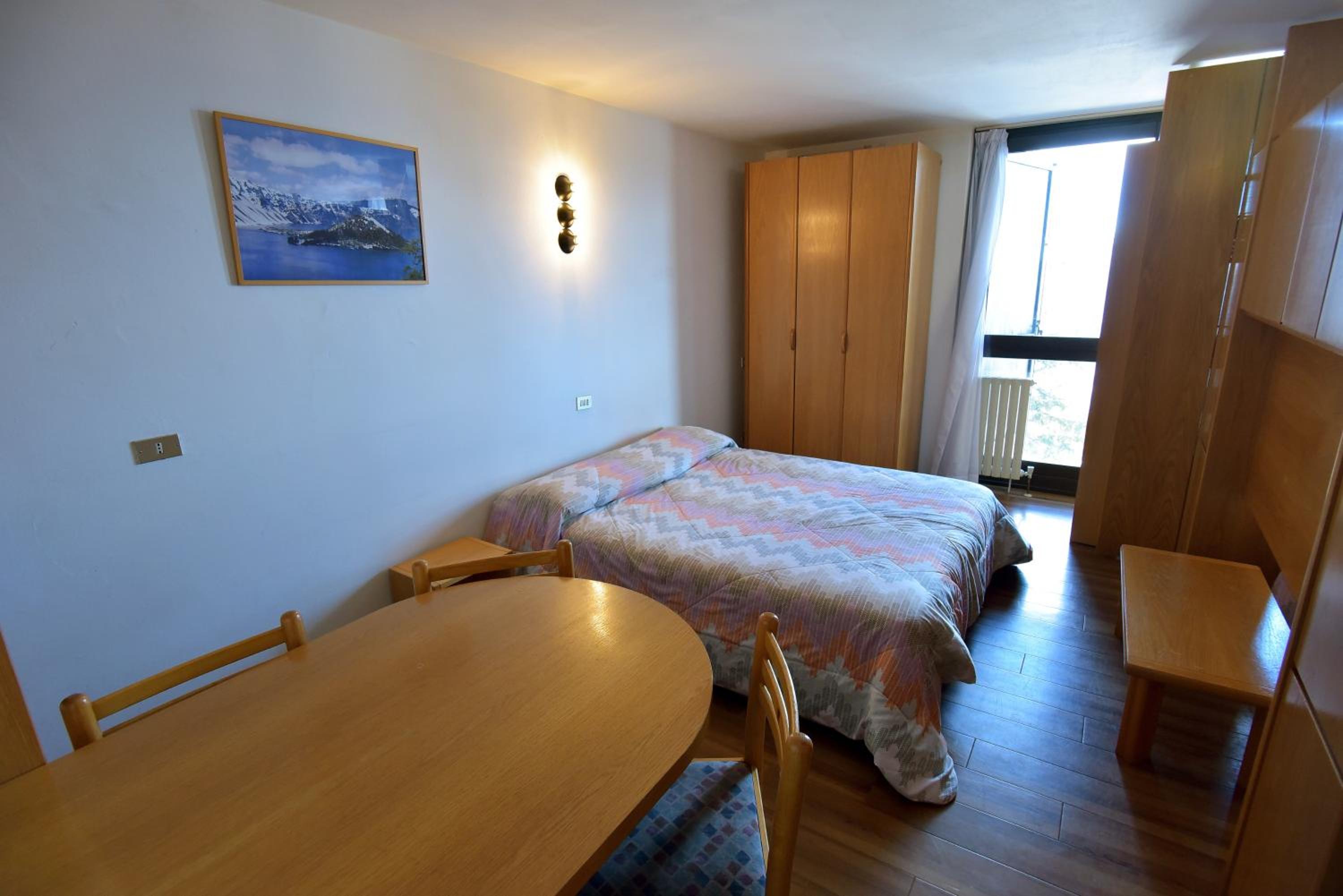 One-Bedroom Apartment (4 Adults) - Photo 1
