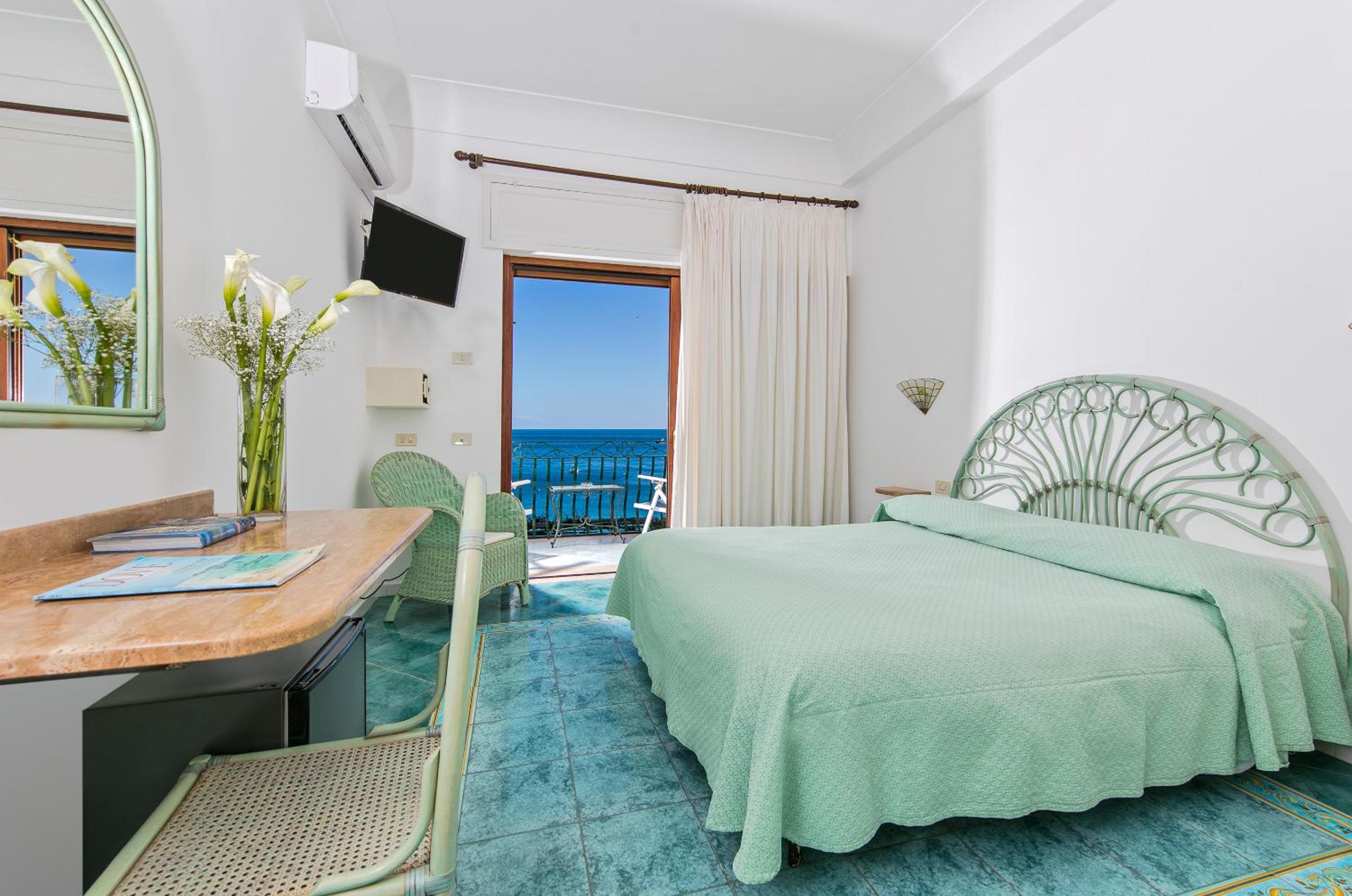 Standard Double Room with Sea View - Photo 1