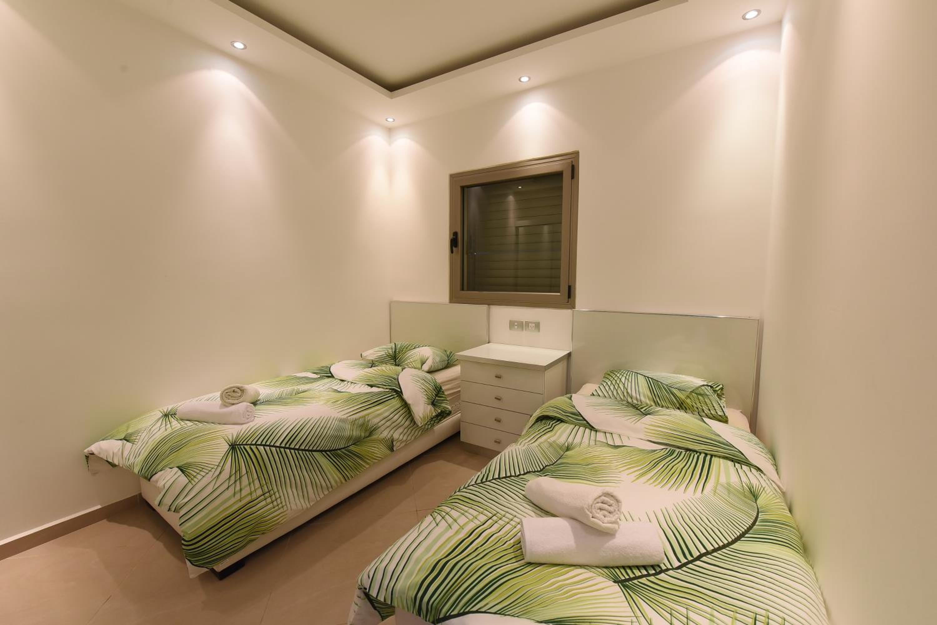 Two-Bedroom Apartment with Private Garden - Shoham 2