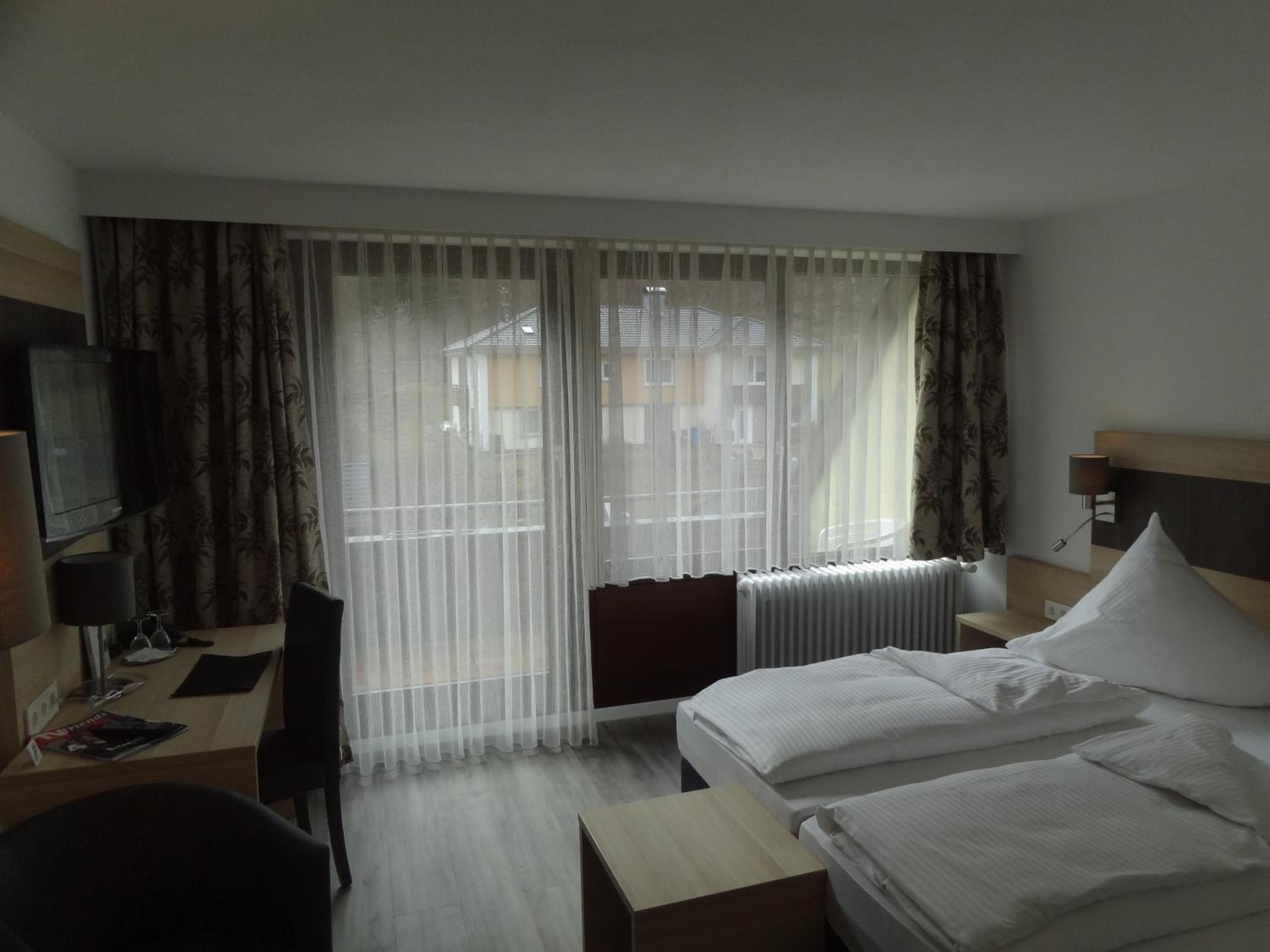 Double Room - Photo 8
