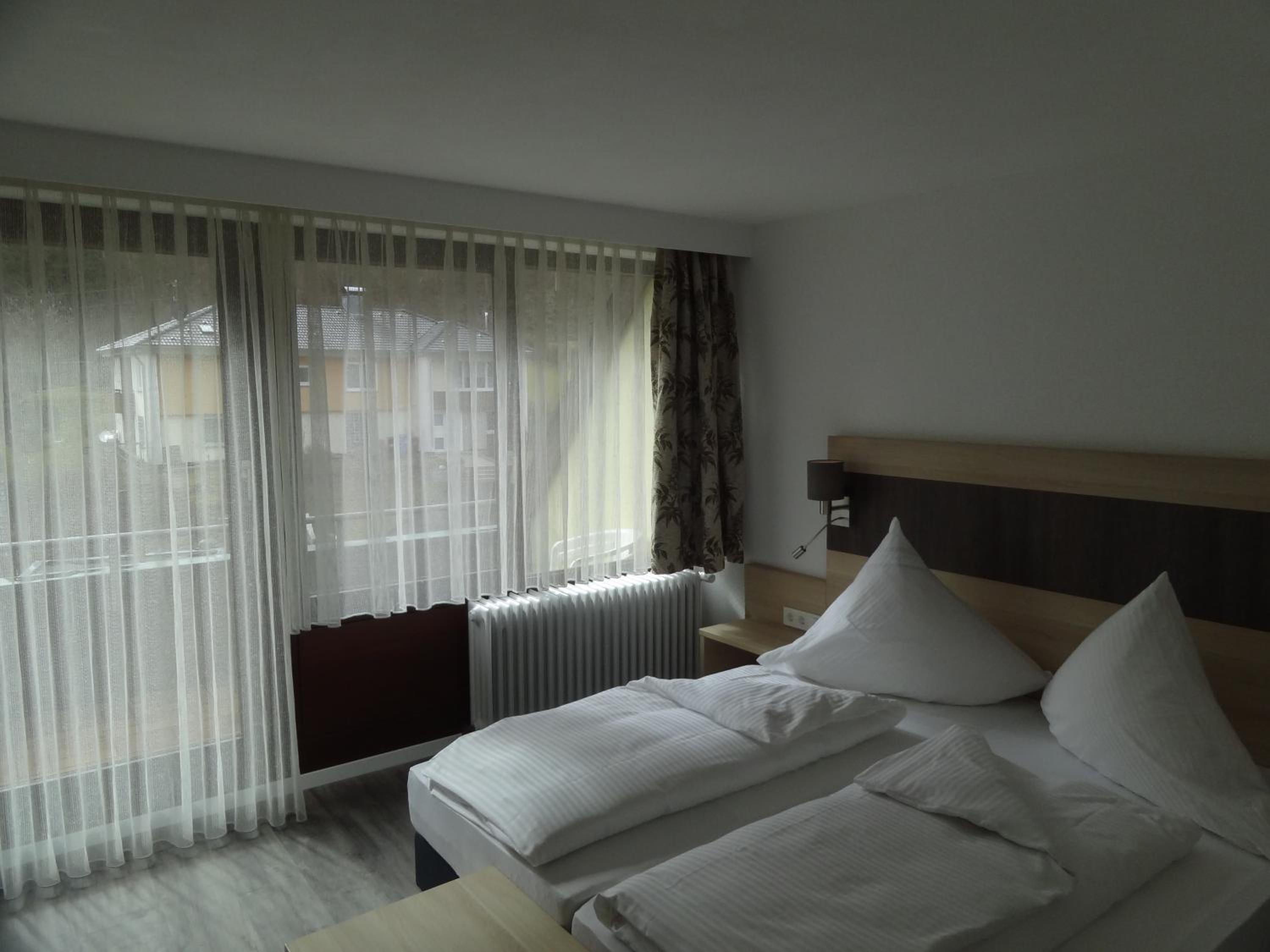 Double Room - Photo 2
