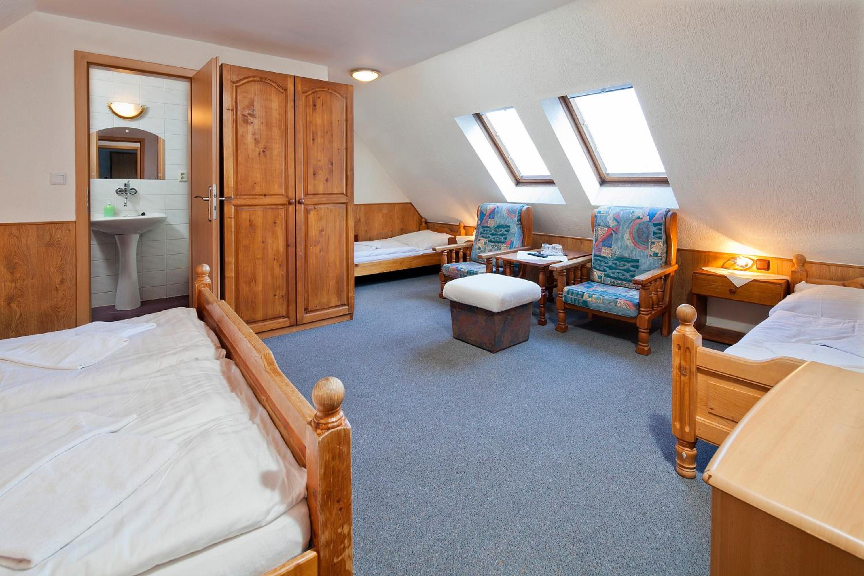 Quintuple Room photo 1