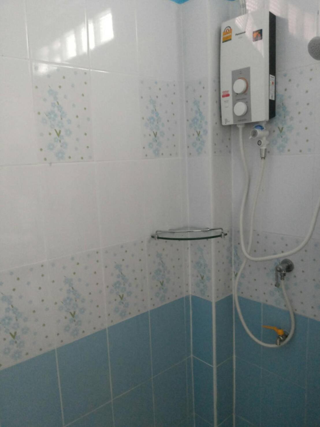 Standard Queen Room - Photo 22