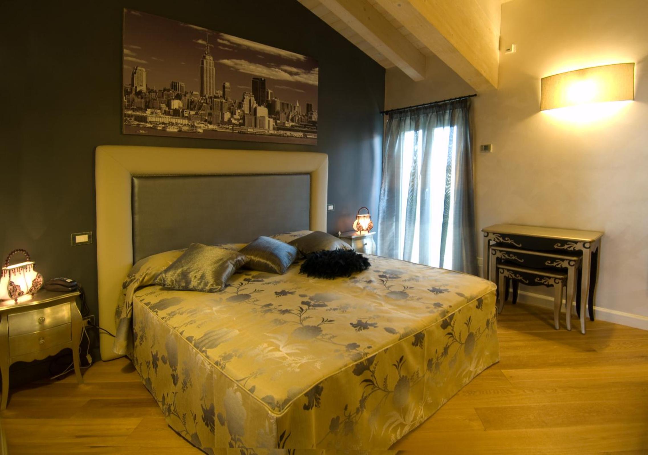 Double or Twin Room - Photo 1