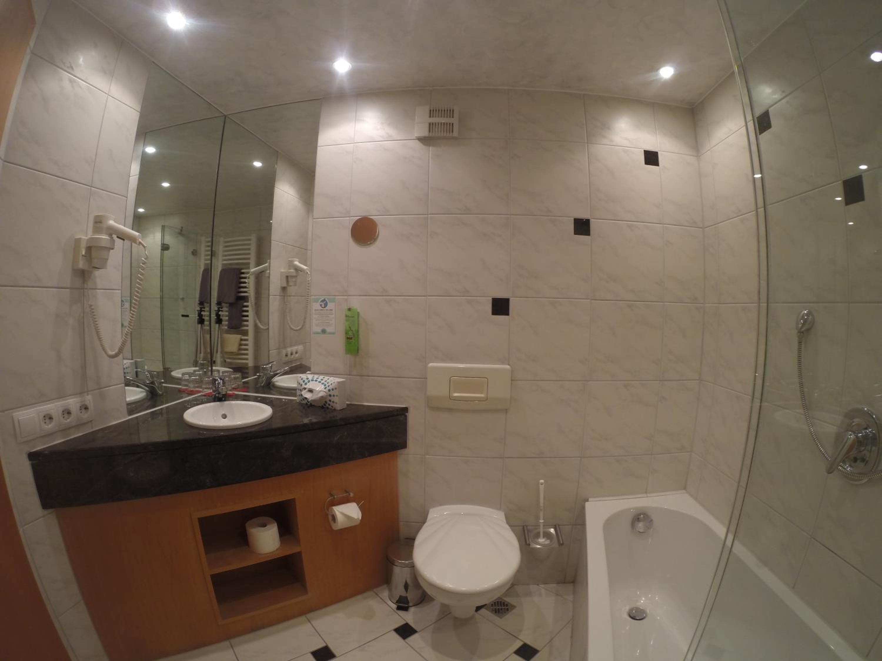 Double Room - Photo 5