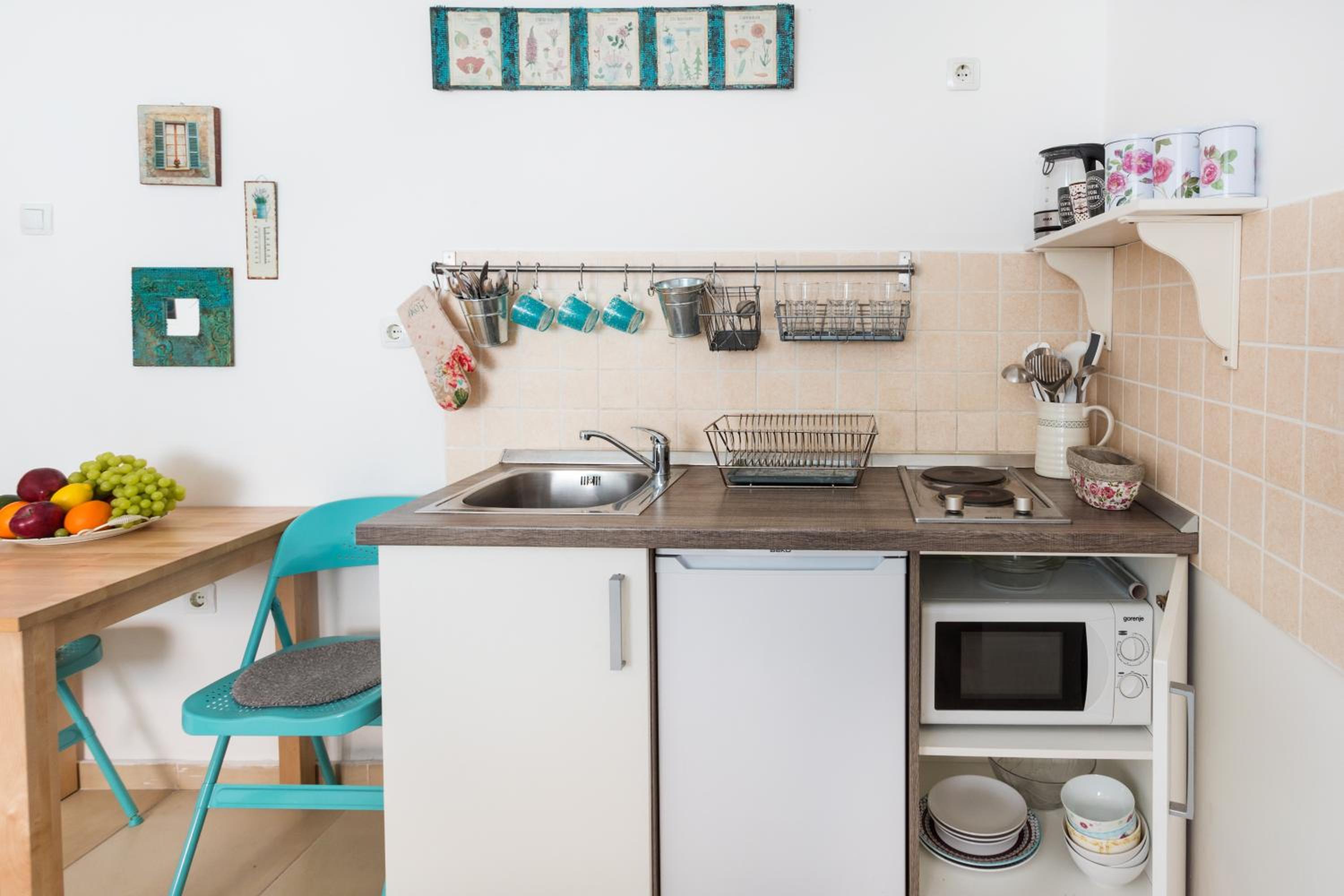 Studio Apartment - Photo 12