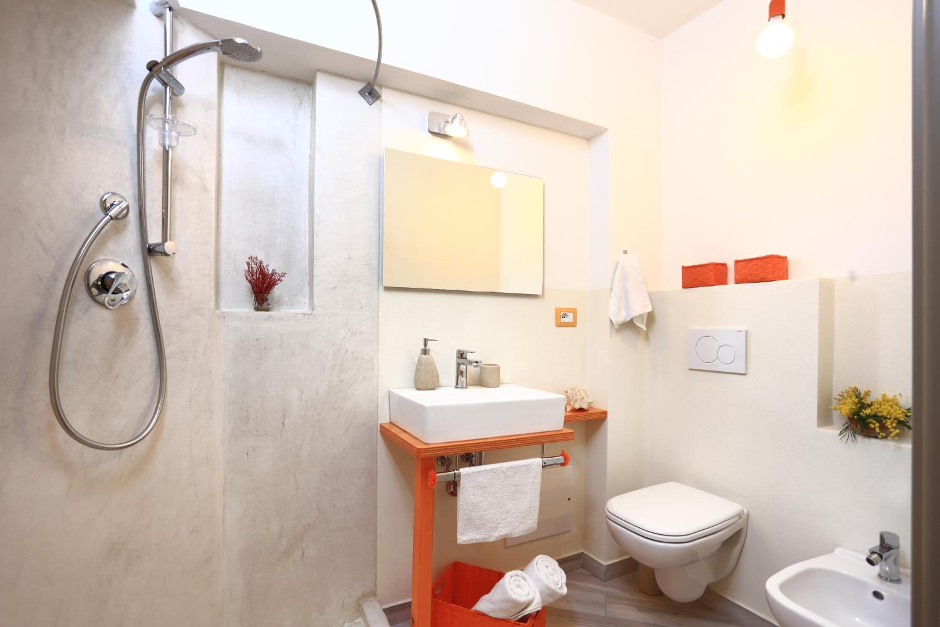 Double or Twin Room with Private Bathroom photo 2