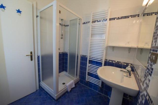 Deluxe Double Room with Shower photo 3