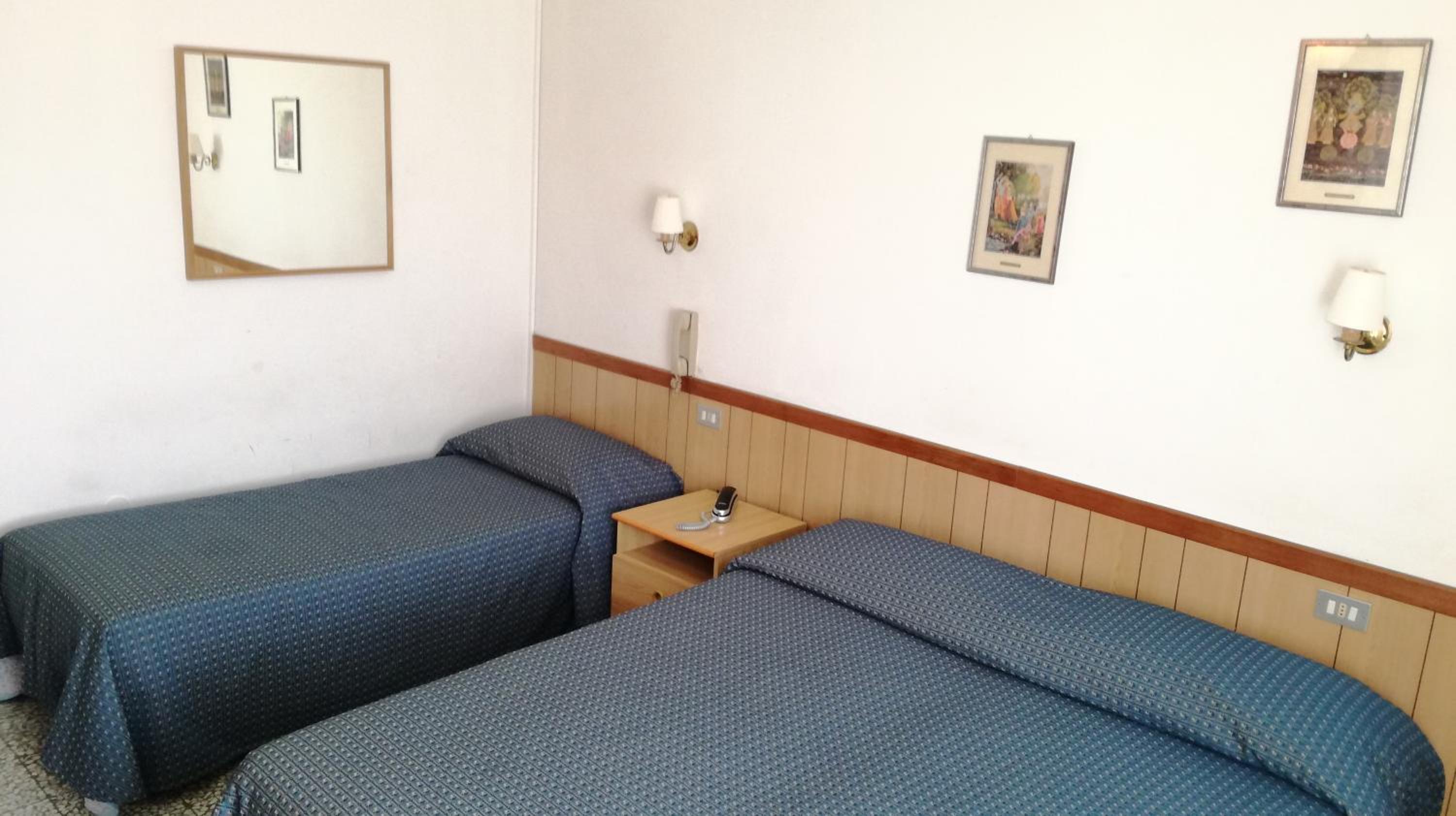 Triple Room - Photo 1