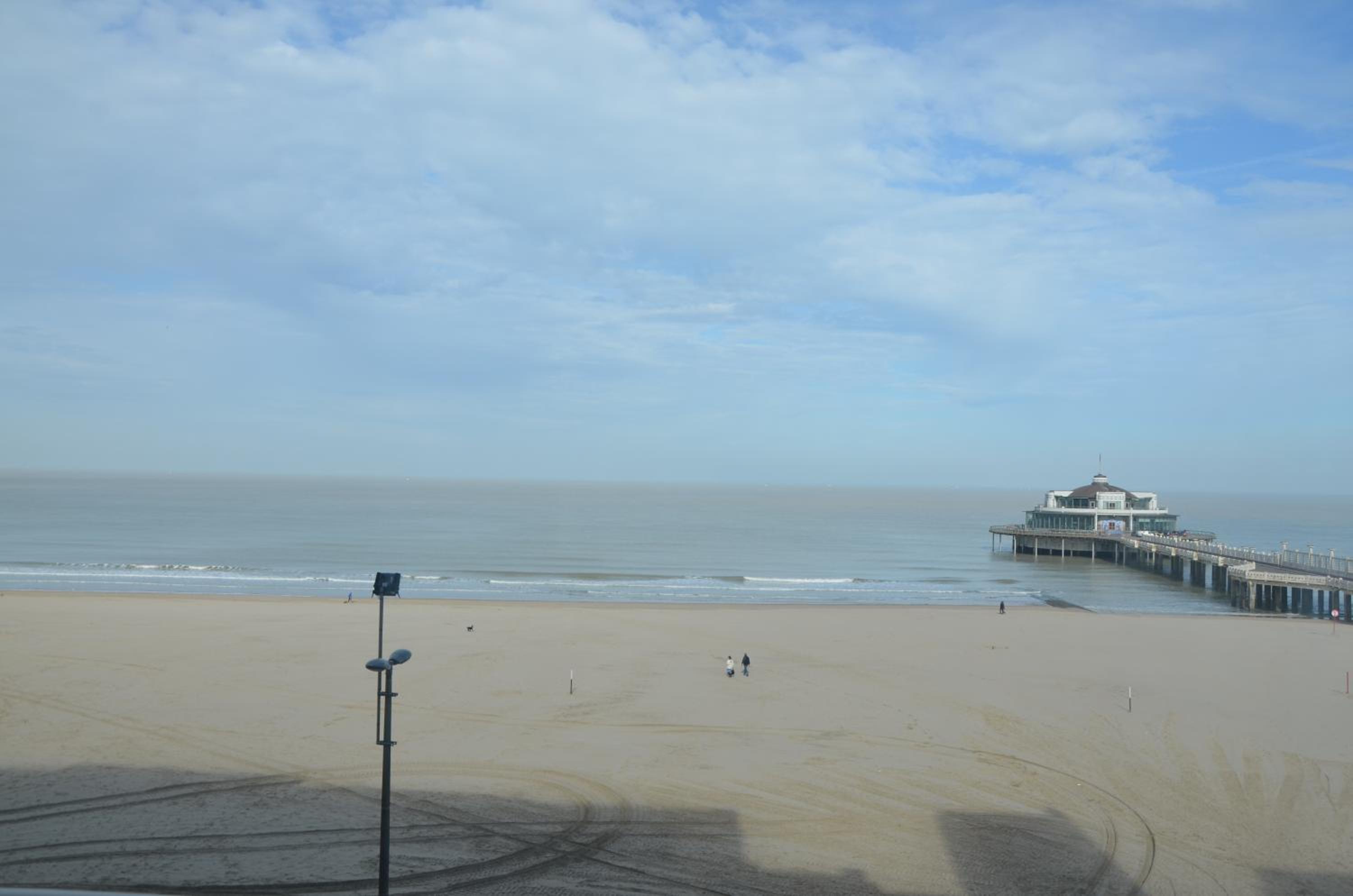 Apartment with Sea View - Photo 4