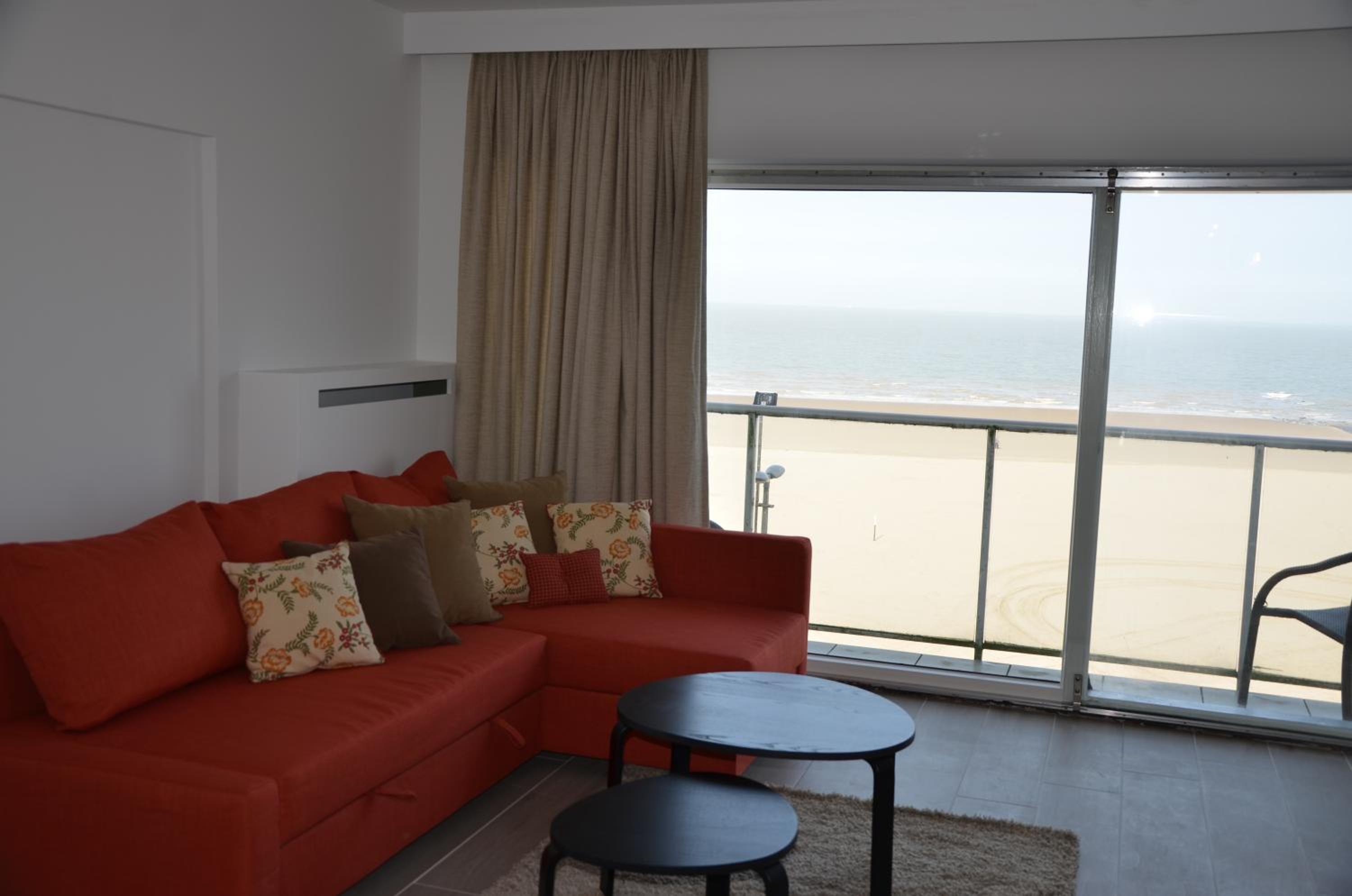 Apartment with Sea View - Photo 7