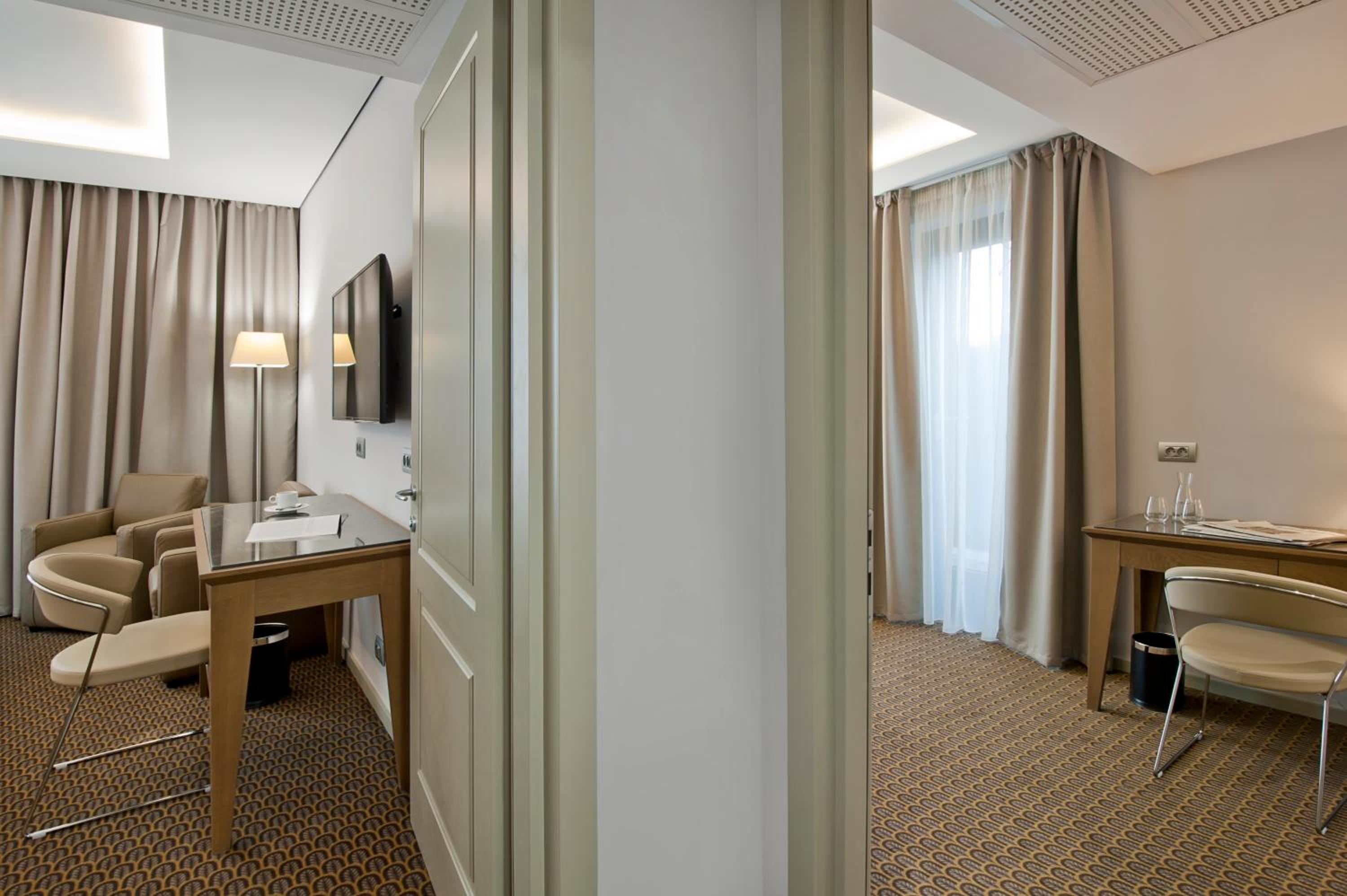 Family Suite with Two Bathrooms
