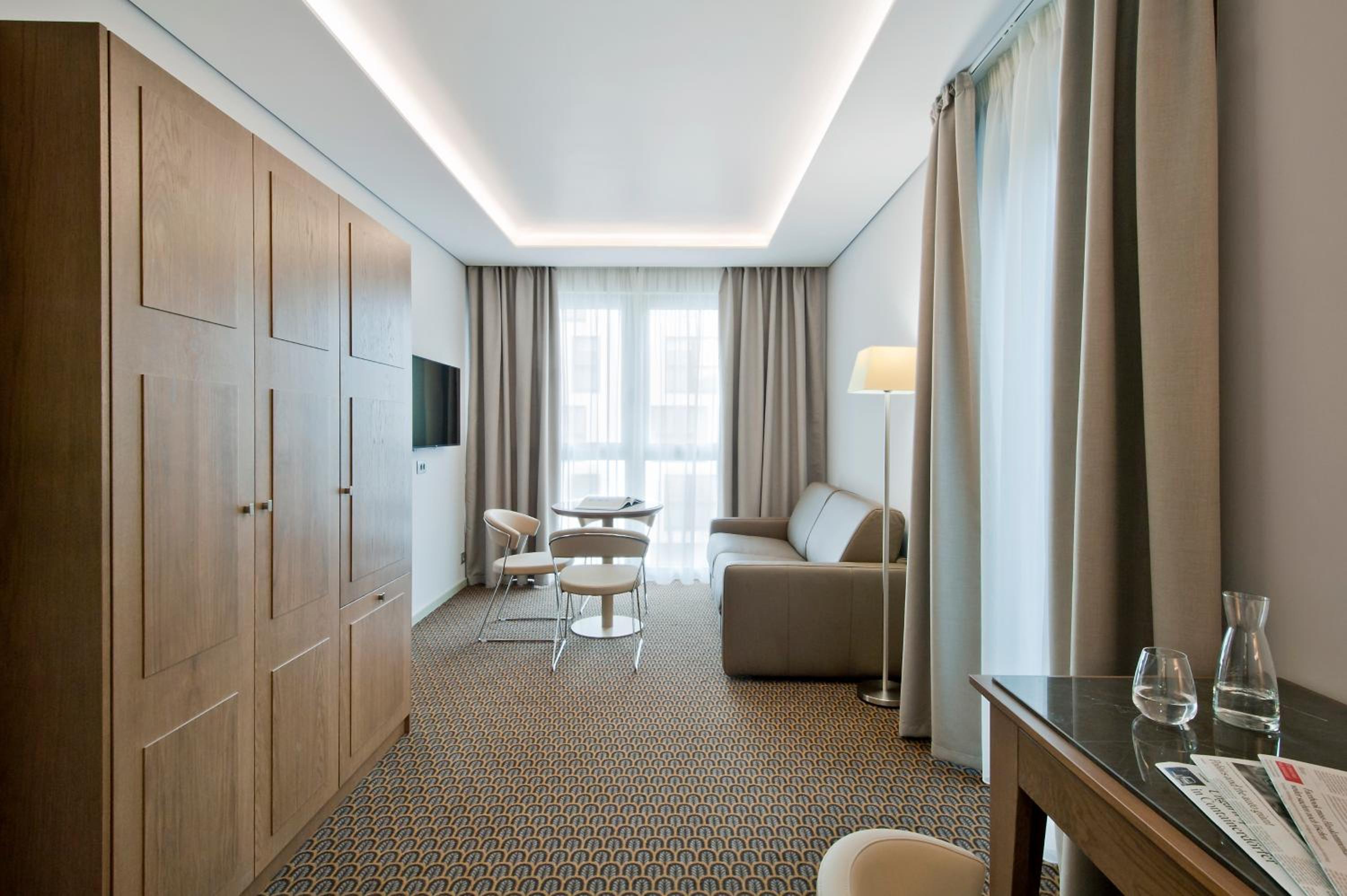 Family Suite with Two Bathrooms thumbnail 5