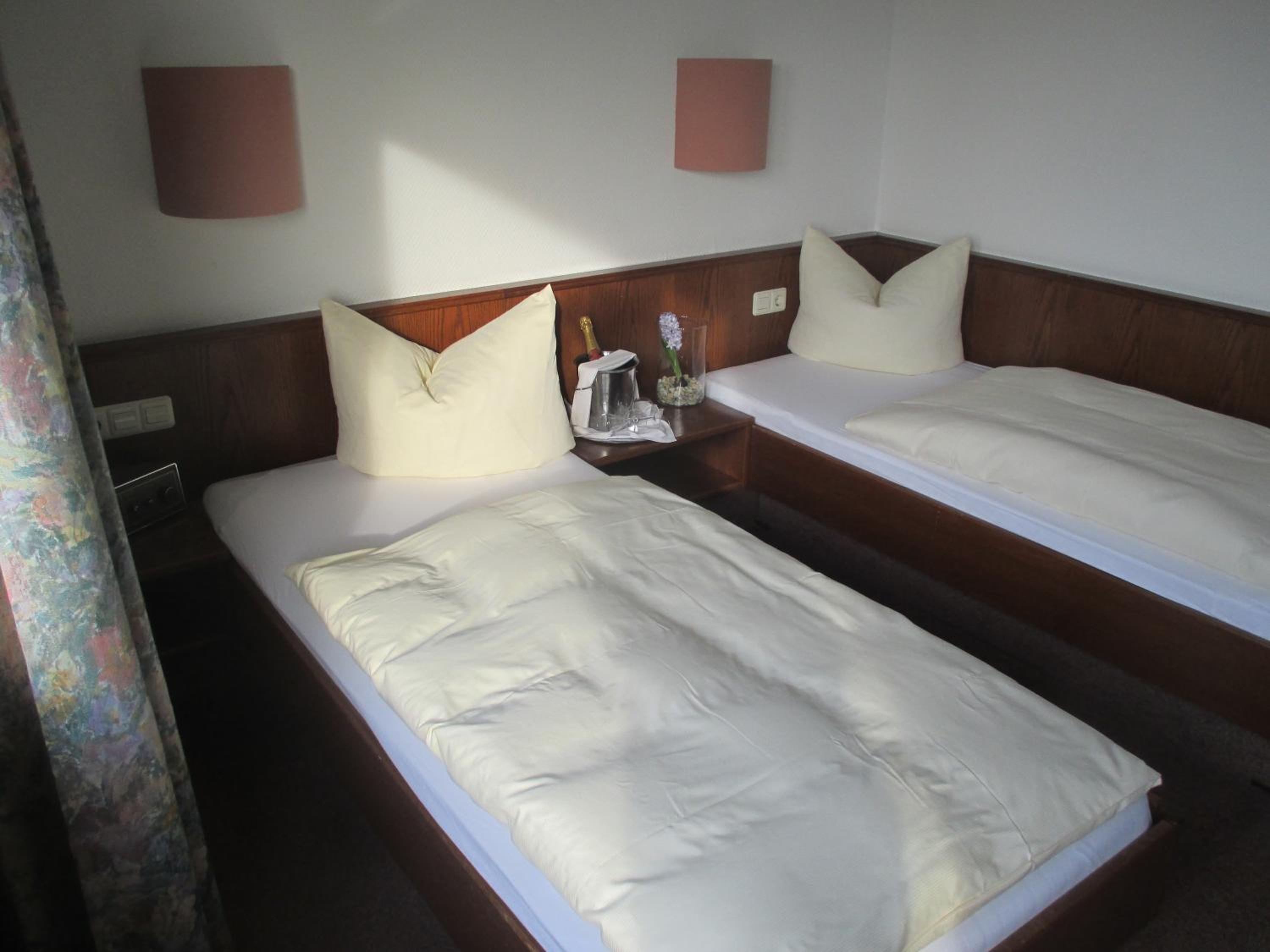 Economy Double Room photo 1
