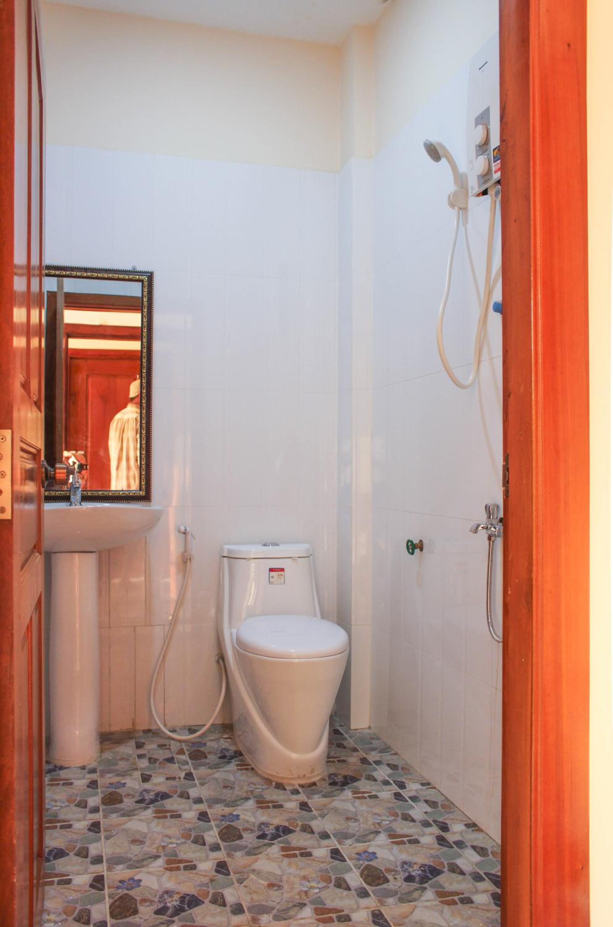 Double Room - Photo 6