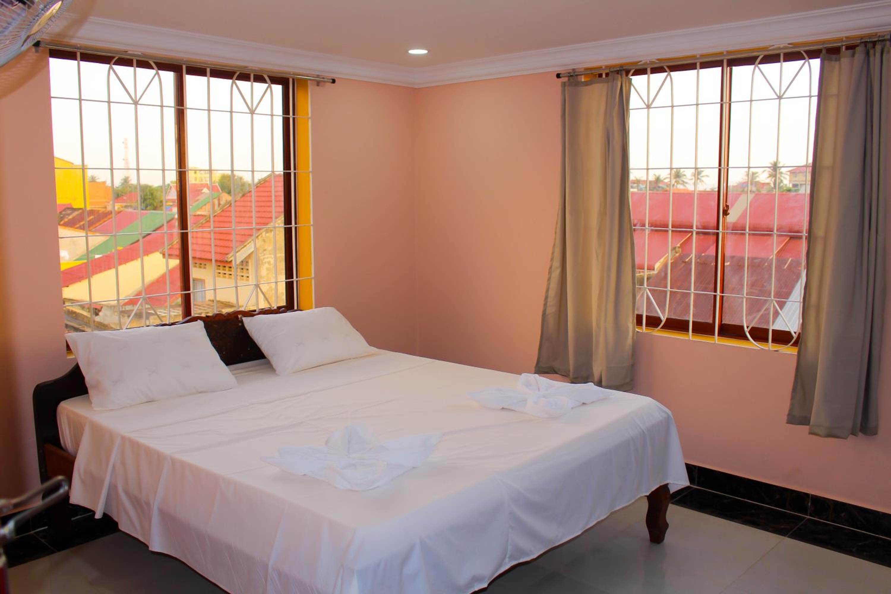 Standard Double Room - Photo 2
