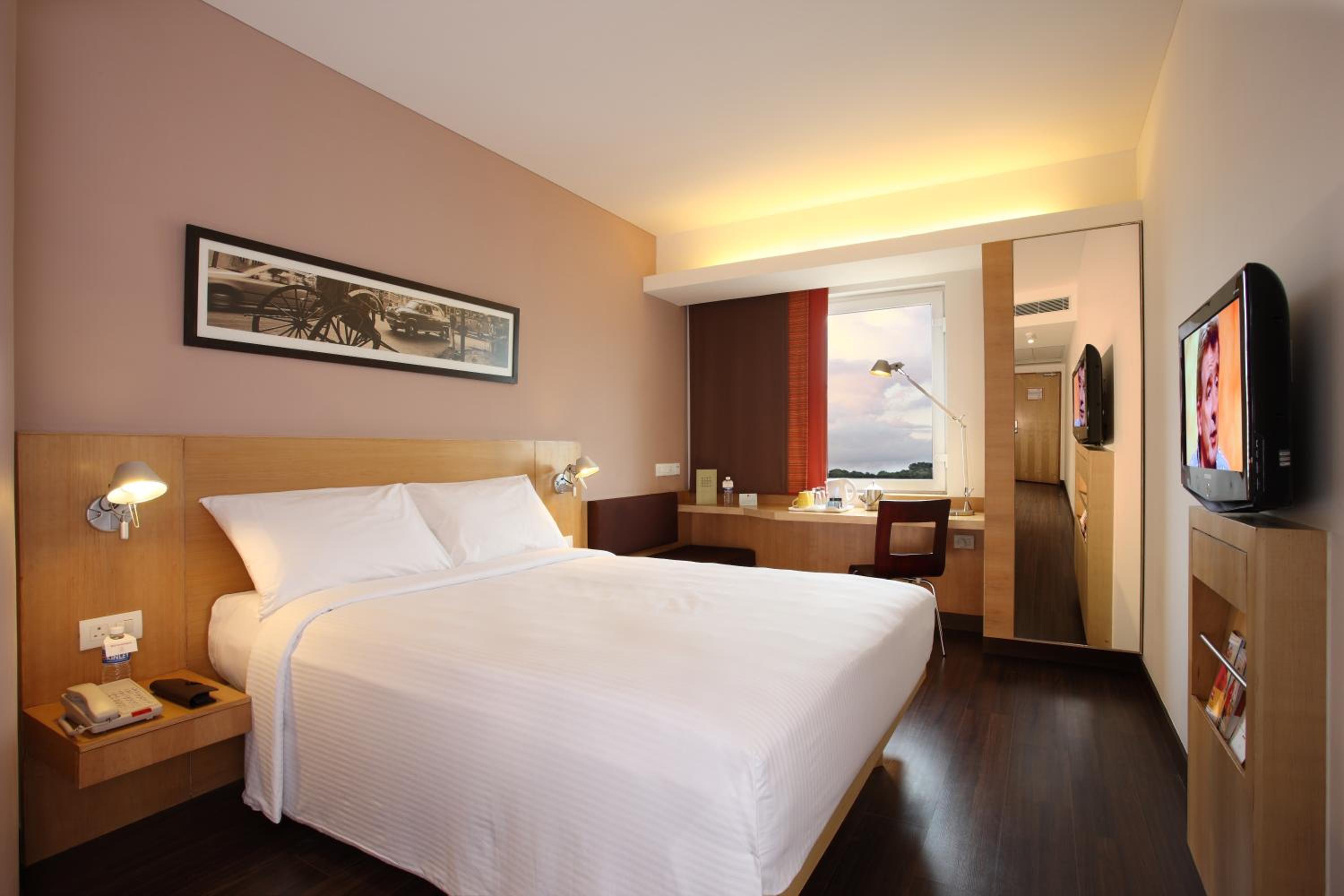 Standard Double Room - Photo 2