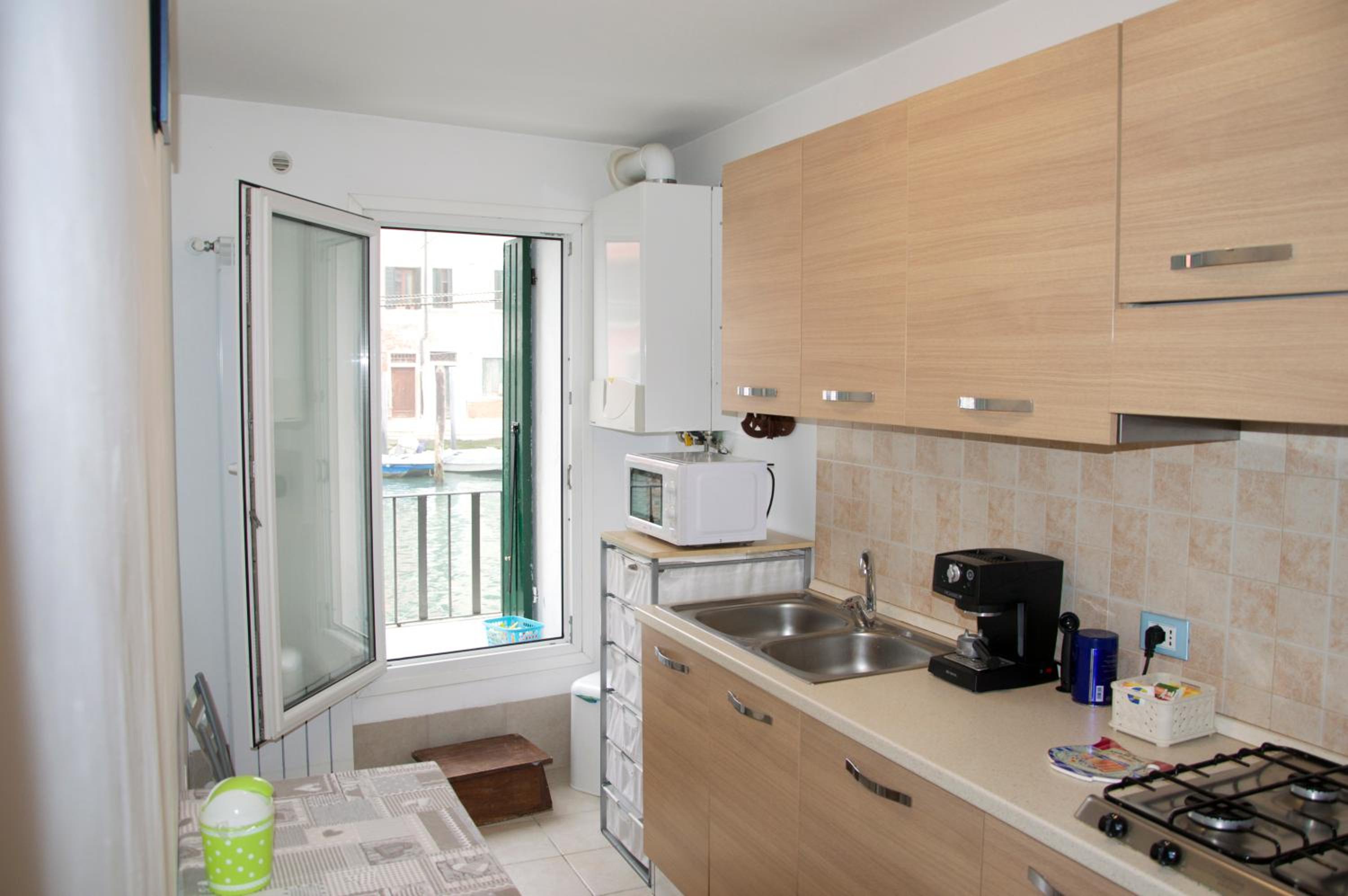 Apartment photo 2