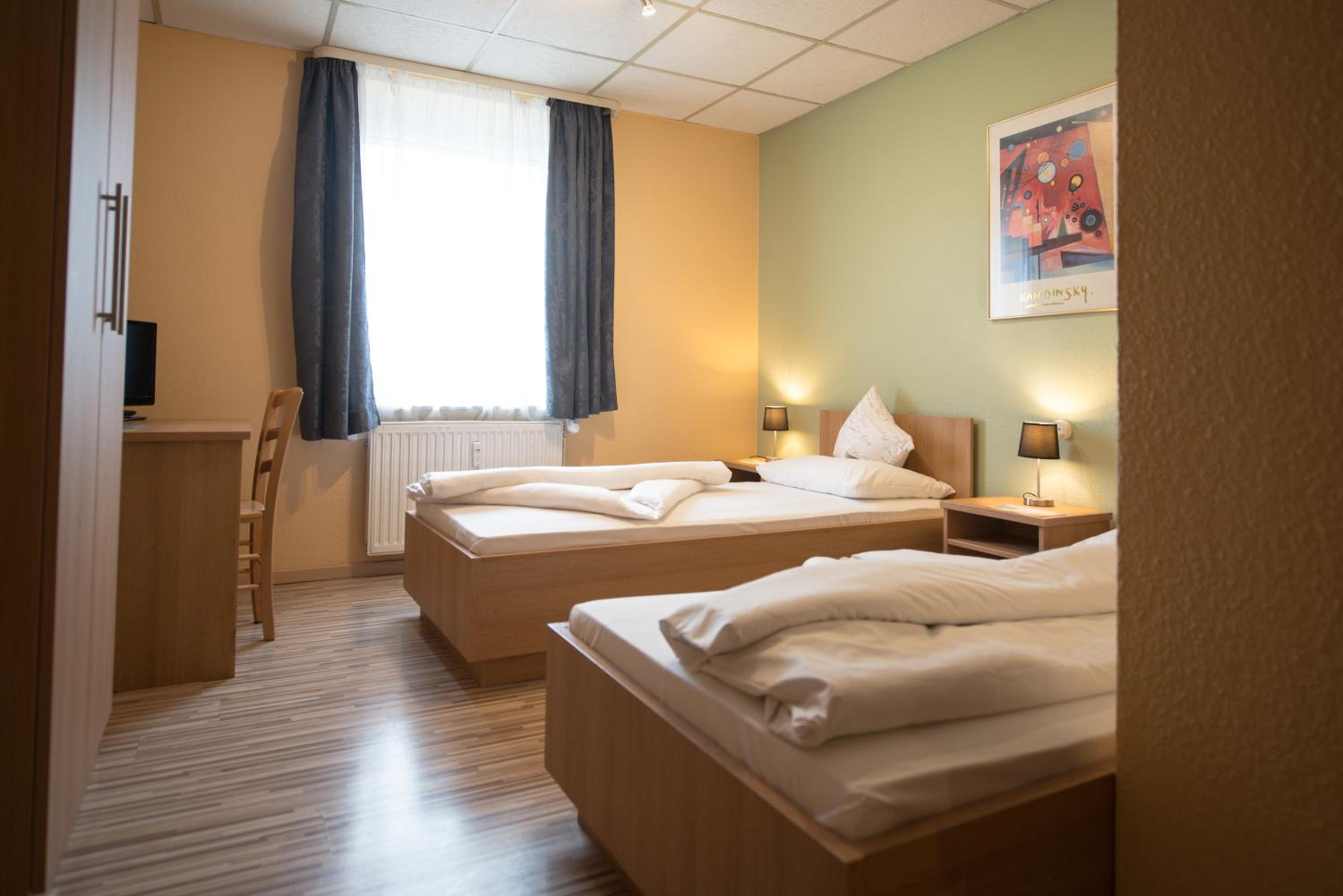 Twin Room - Photo 1