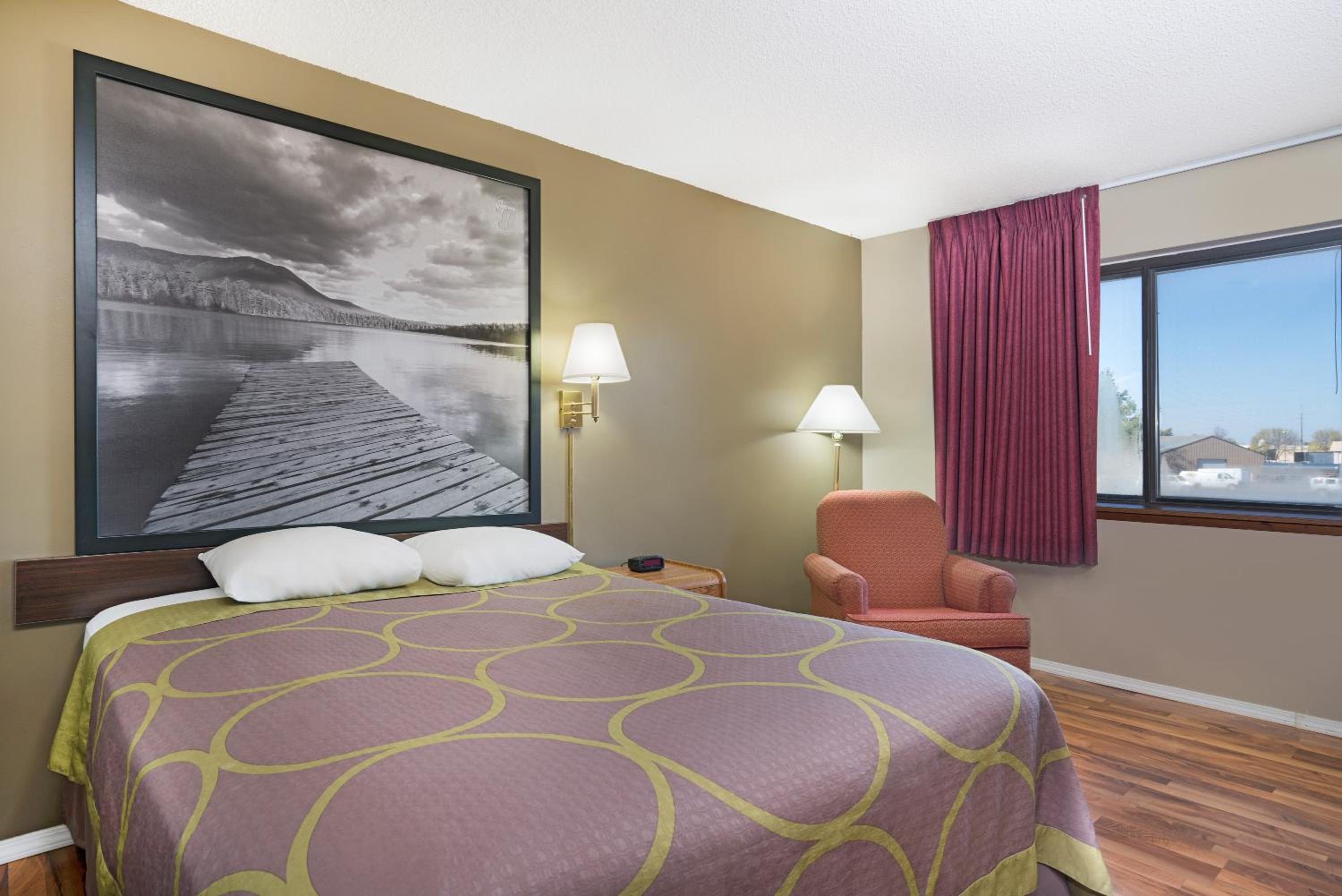 Queen Room - Disability Access/Non-Smoking - Photo 3