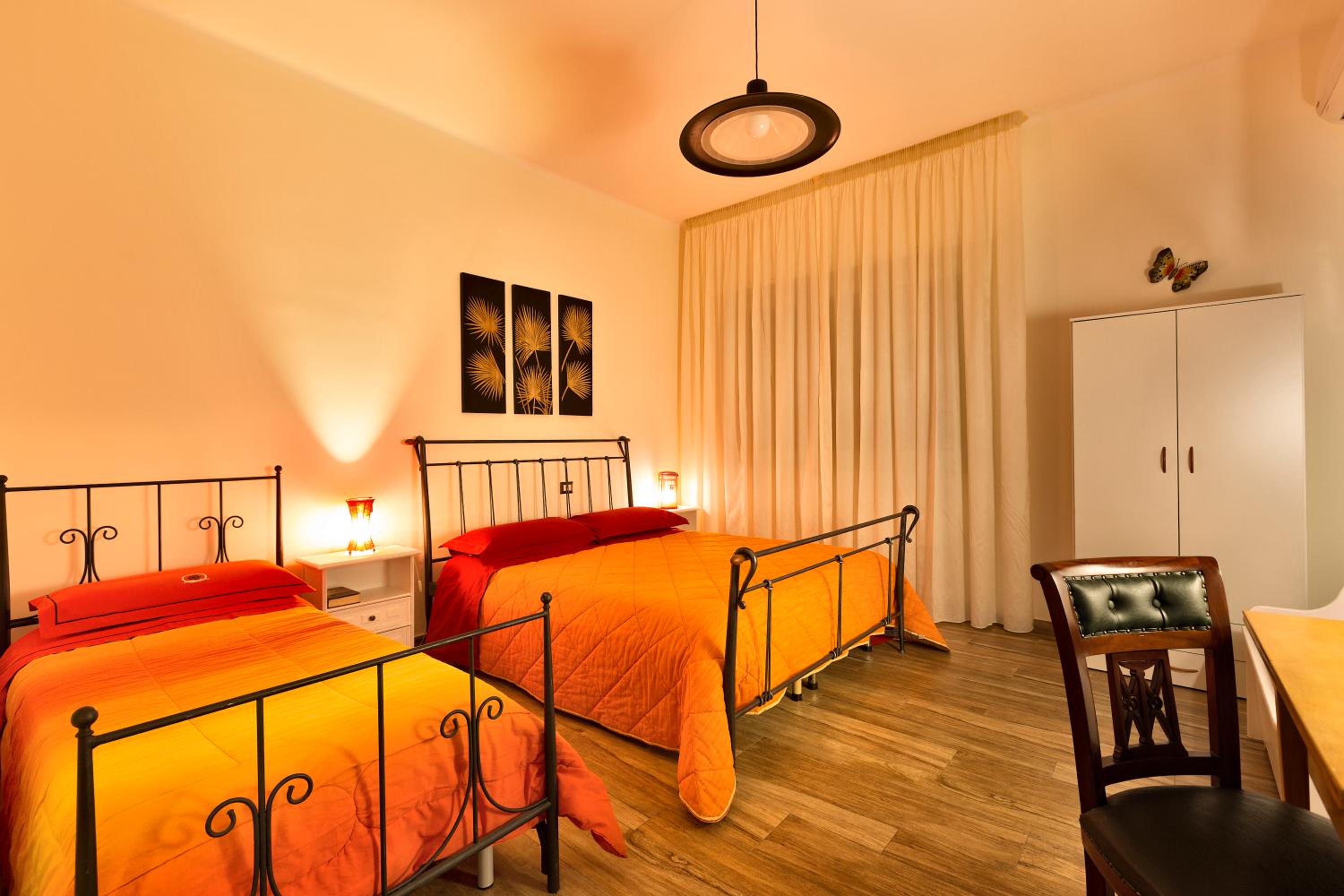 Basic Triple Room With Shared Bathroom