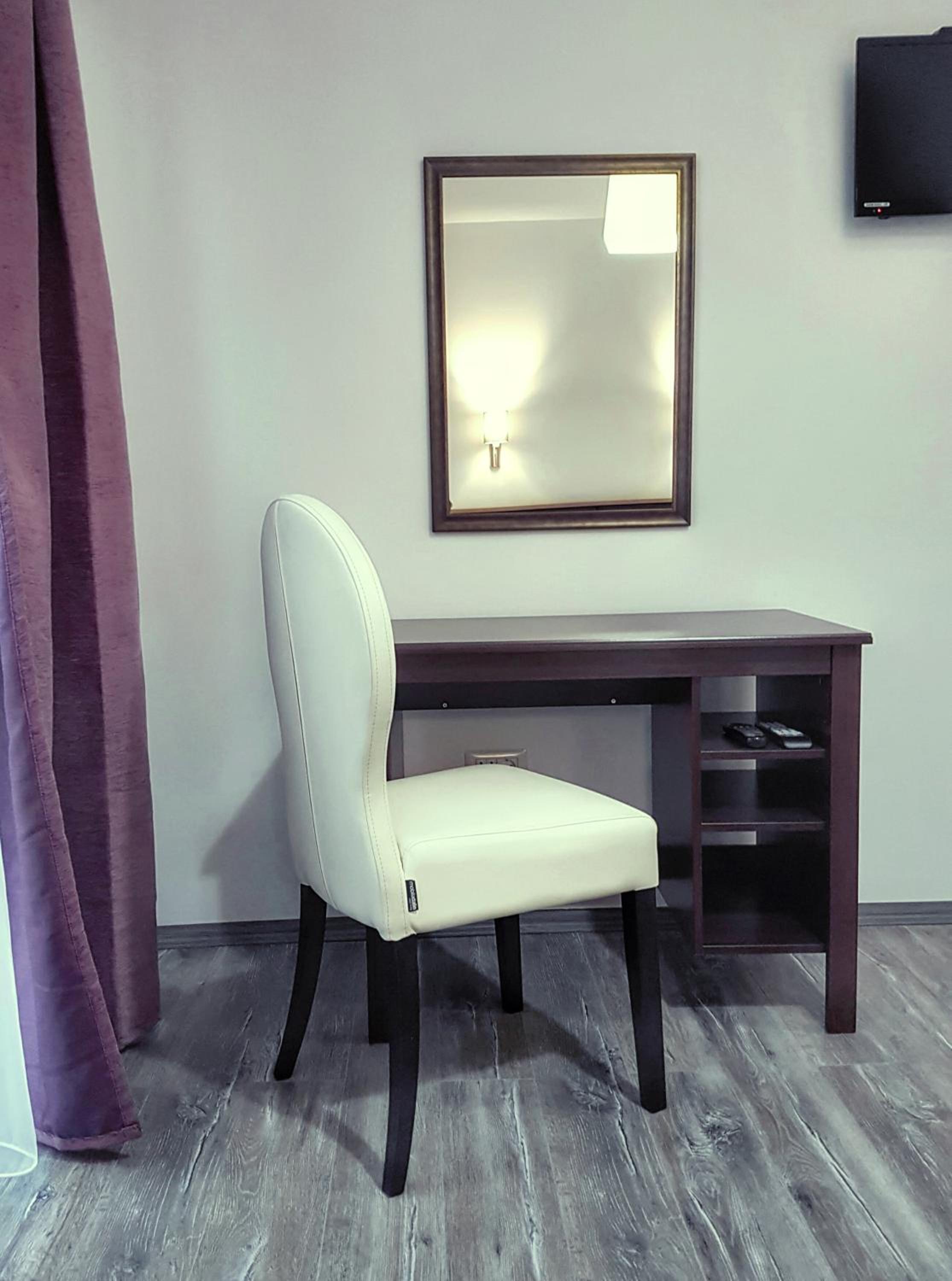 Double Room - Photo 5